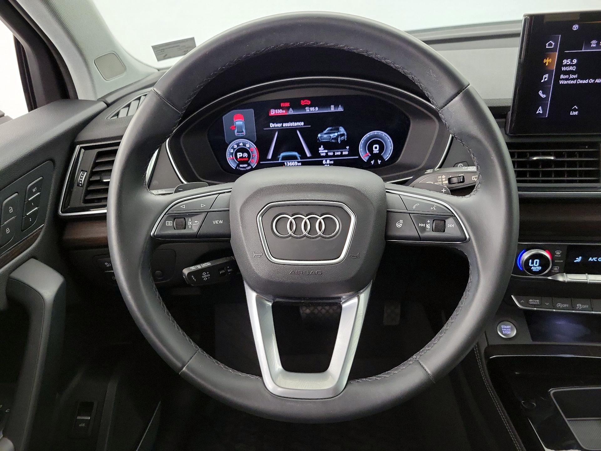 Thumbnail: 2023 Audi Q5 - 10
