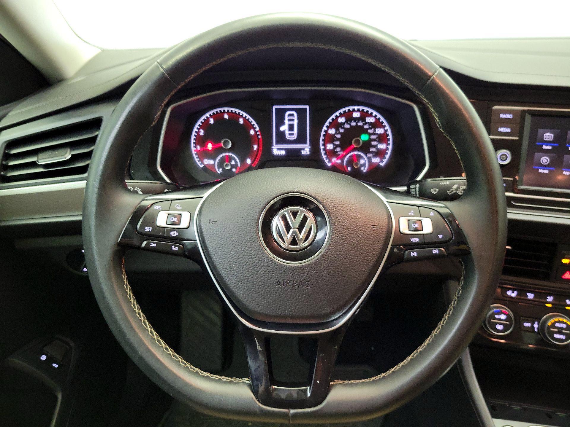 Thumbnail: 2021 Volkswagen Jetta - 10