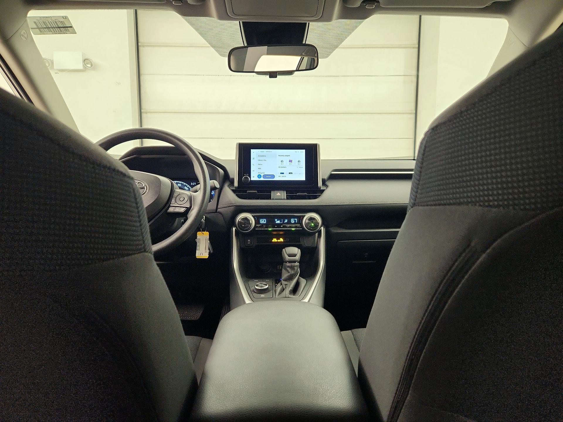 Thumbnail: 2025 Toyota RAV4 - 9