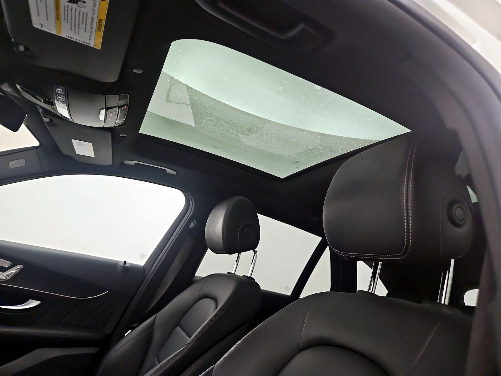 2022 Mercedes-Benz GLC GLC300 - Photo 19