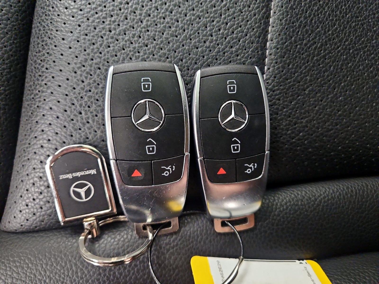 2022 Mercedes-Benz GLC GLC300 - Photo 23