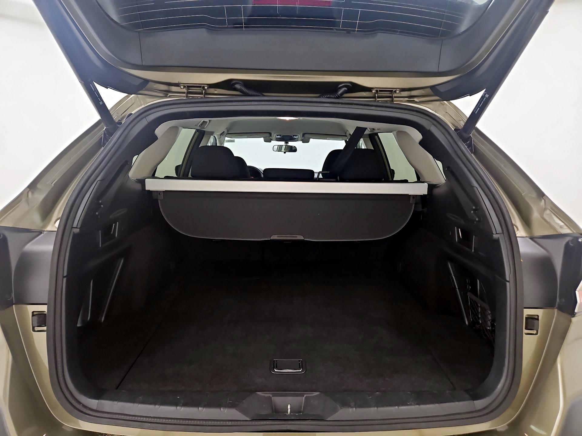 Thumbnail: 2020 Subaru Outback - 20