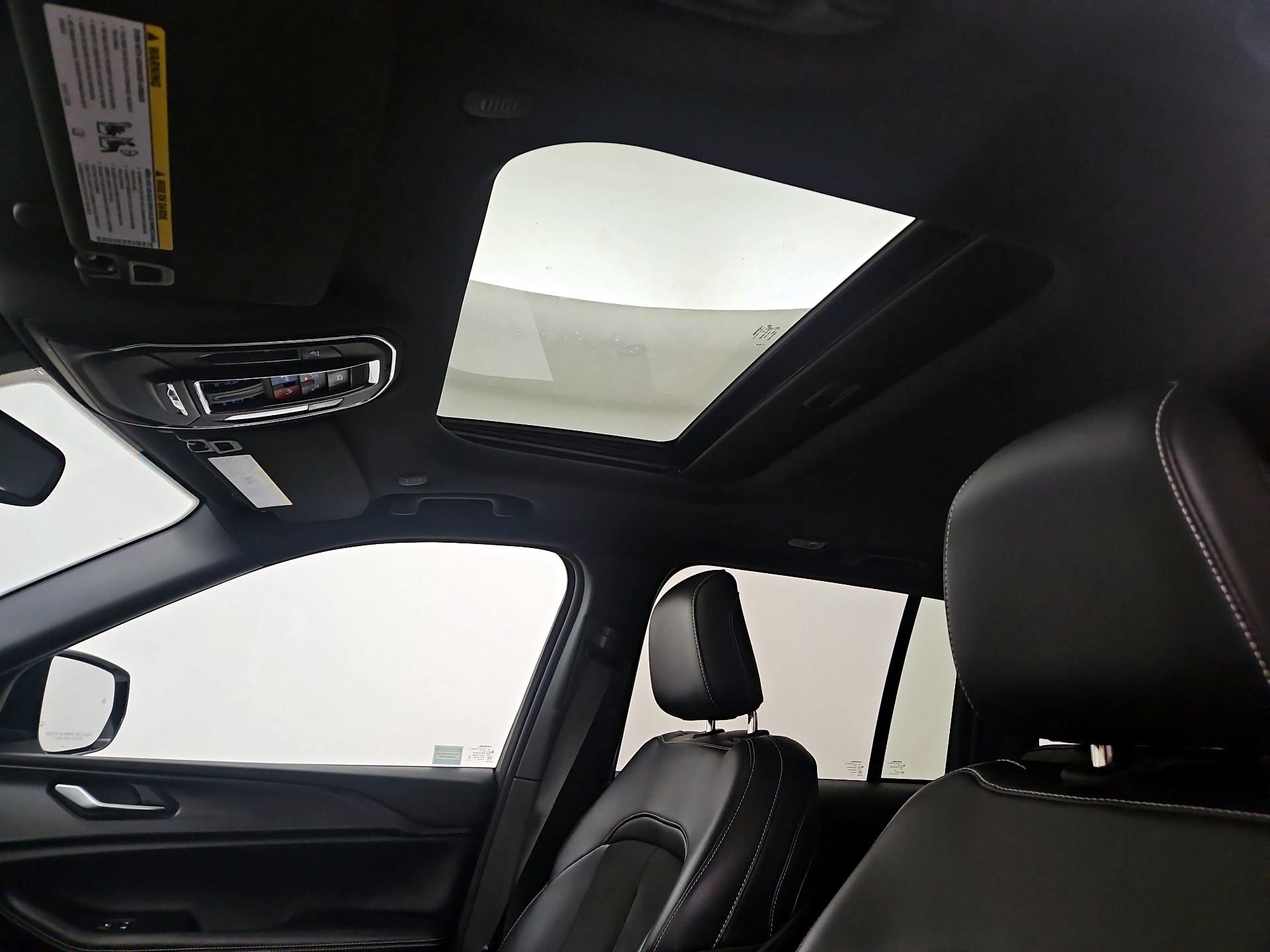 Thumbnail: 2023 Jeep Grand Cherokee - 19