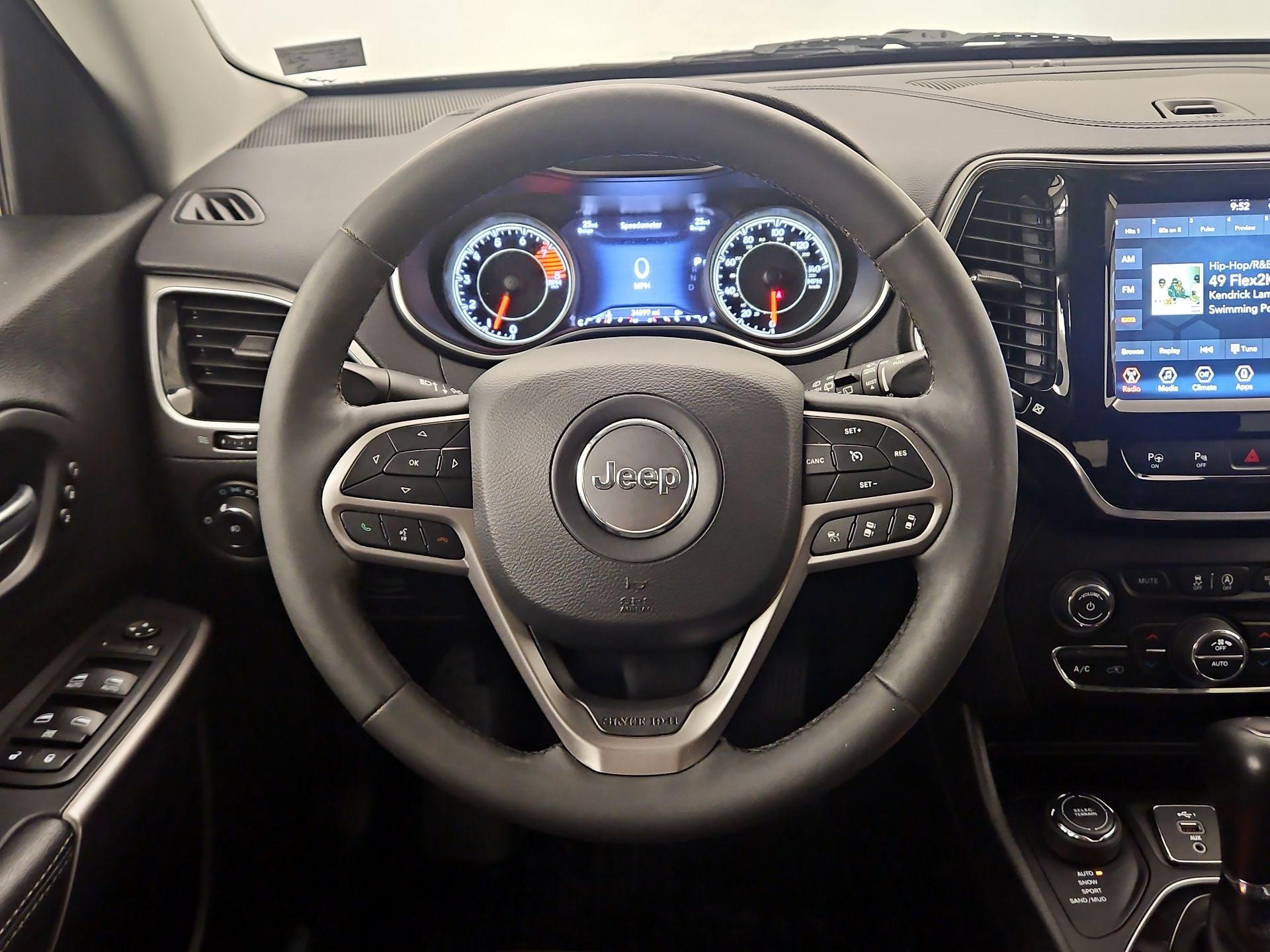Thumbnail: 2021 Jeep Cherokee - 10