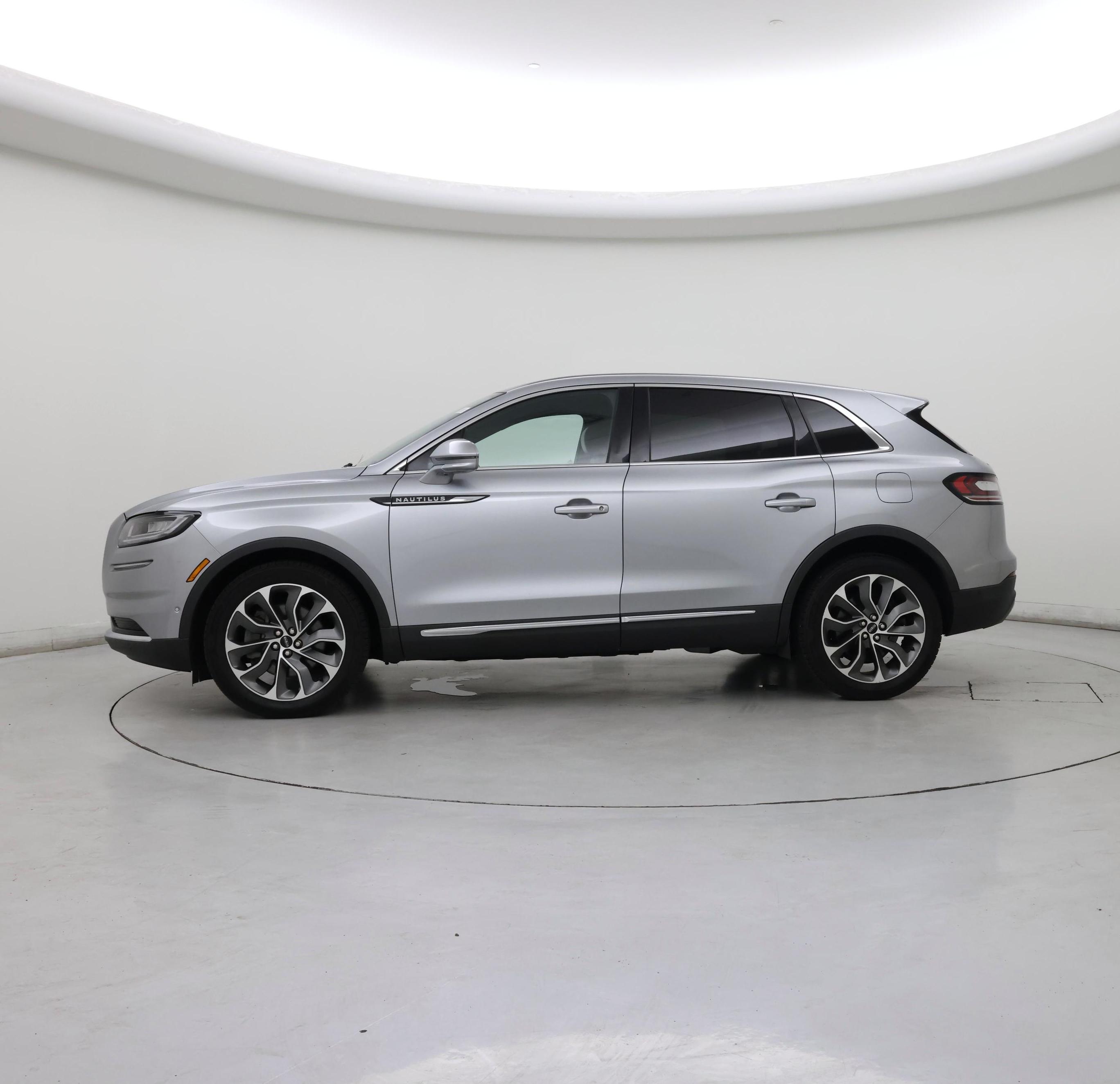 Thumbnail: 2022 Lincoln Nautilus - 3