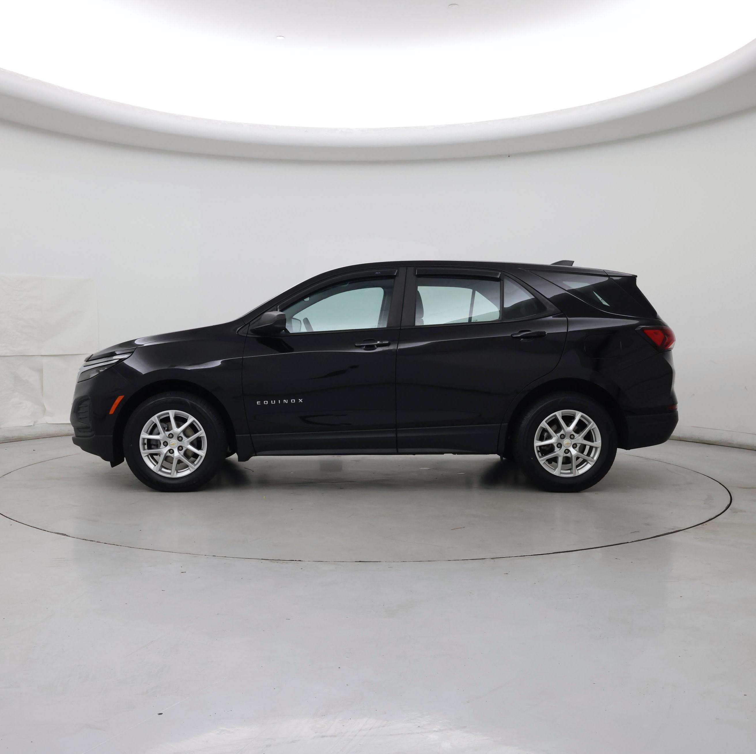 Thumbnail: 2022 Chevrolet Equinox - 3