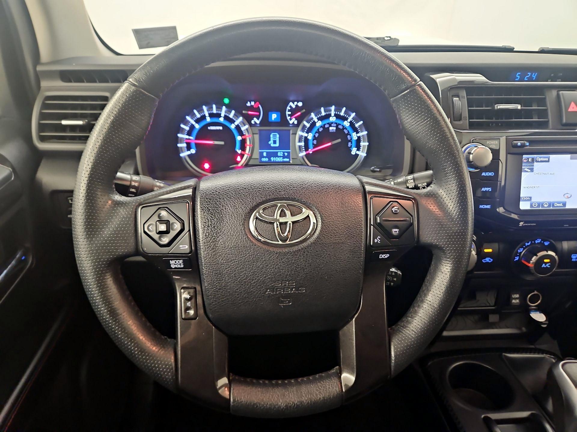 Thumbnail: 2018 Toyota 4Runner - 10