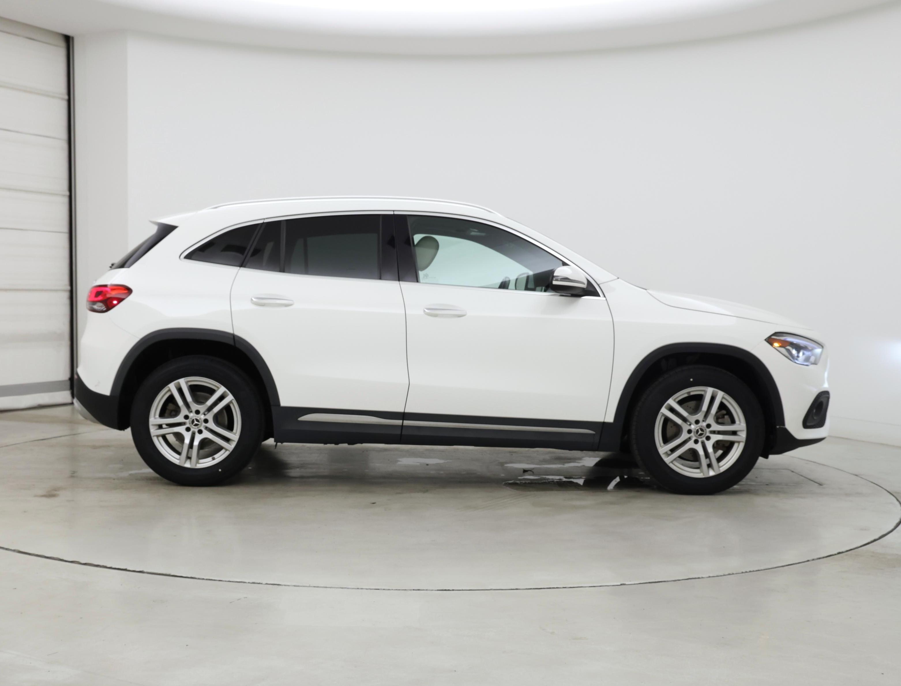 Thumbnail: 2021 Mercedes-Benz GLA - 7