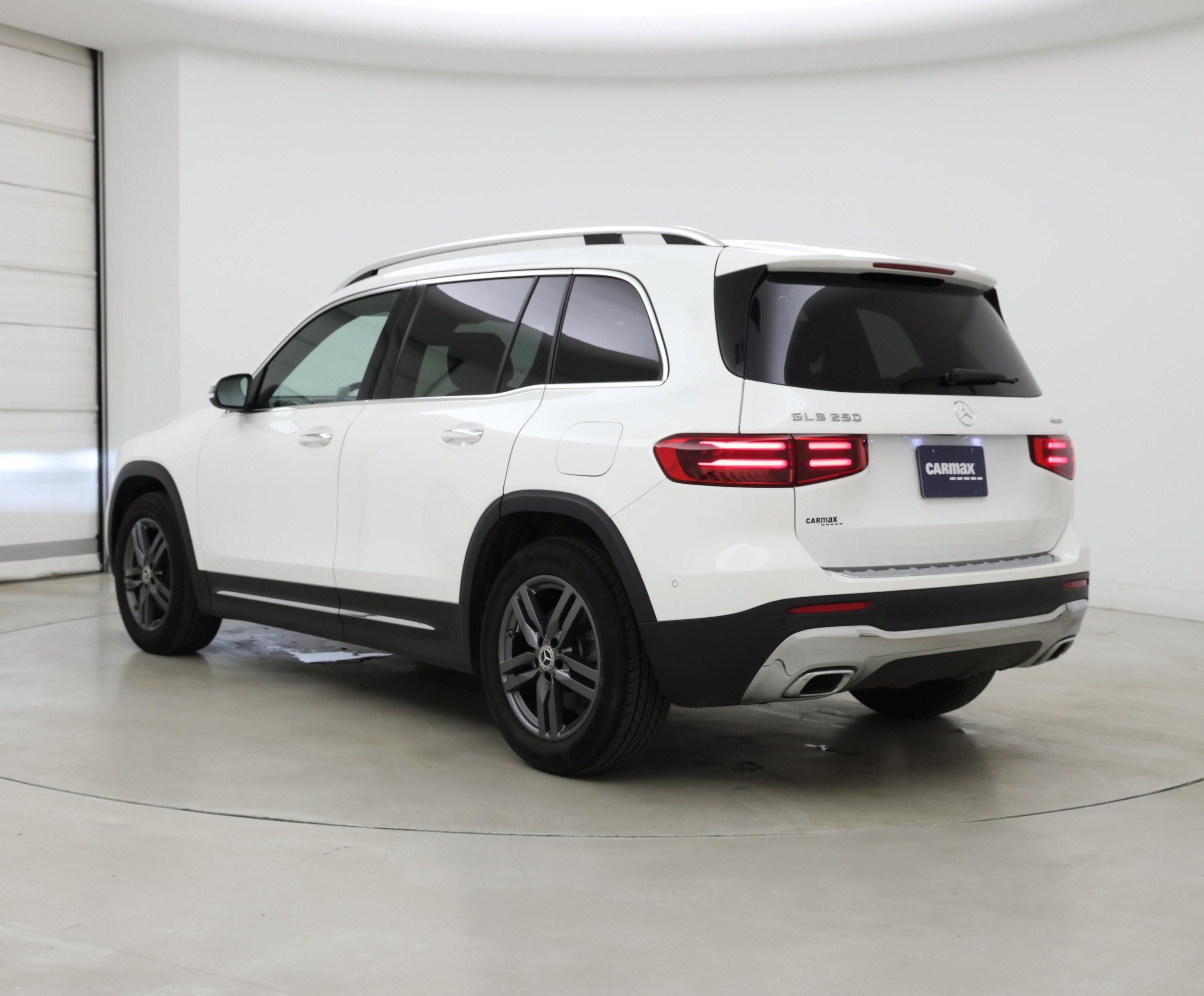 Thumbnail: 2024 Mercedes-Benz GLB - 2