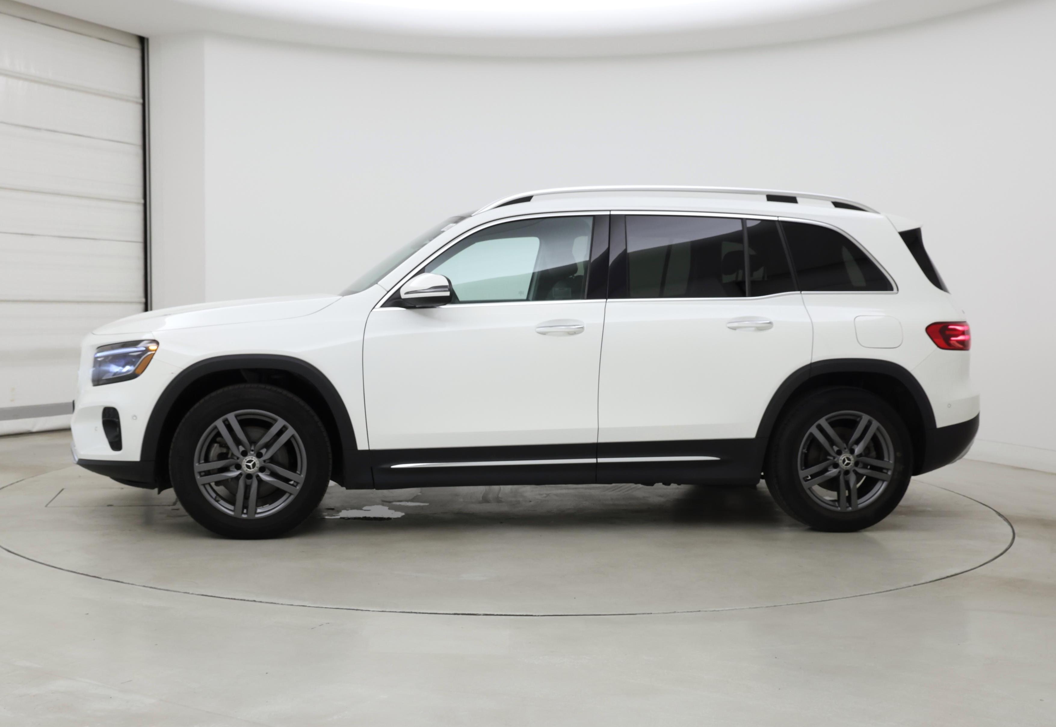 Thumbnail: 2024 Mercedes-Benz GLB - 3