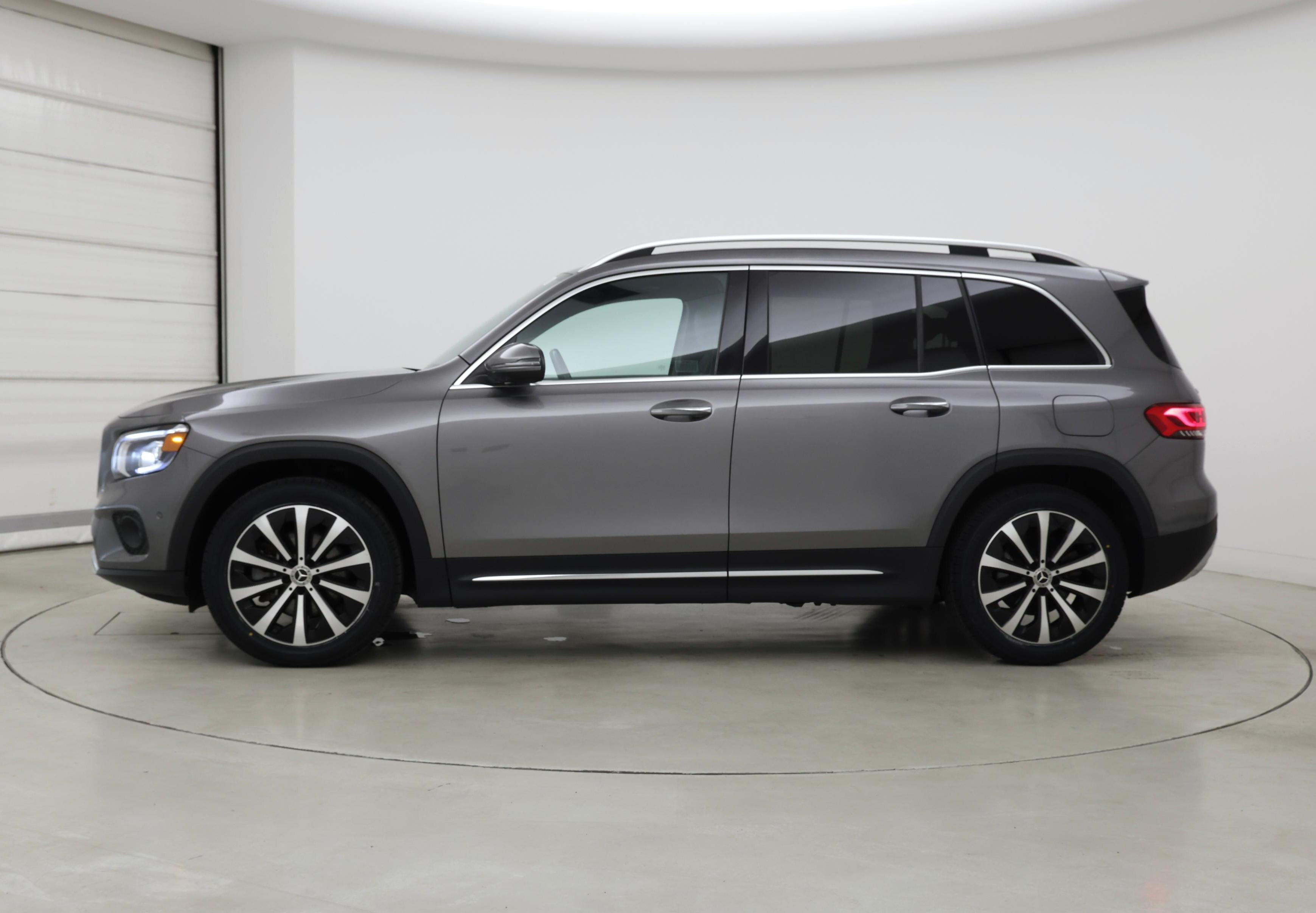 Thumbnail: 2023 Mercedes-Benz GLB - 3