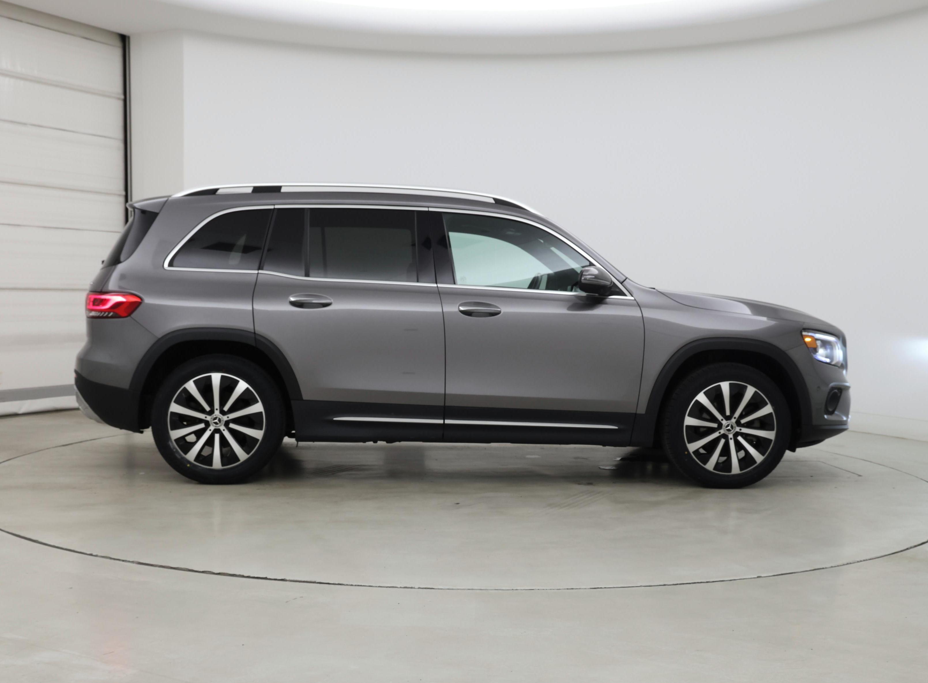 Thumbnail: 2023 Mercedes-Benz GLB - 7