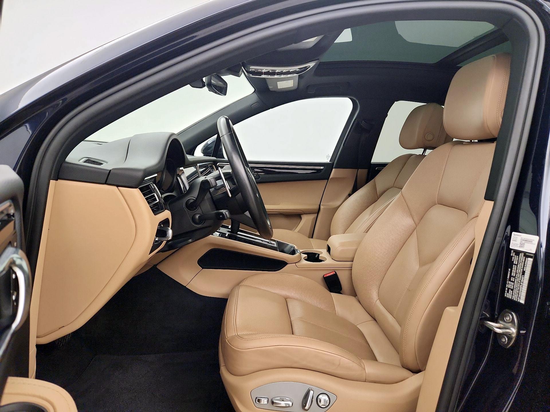 Thumbnail: 2023 Porsche Macan - 11