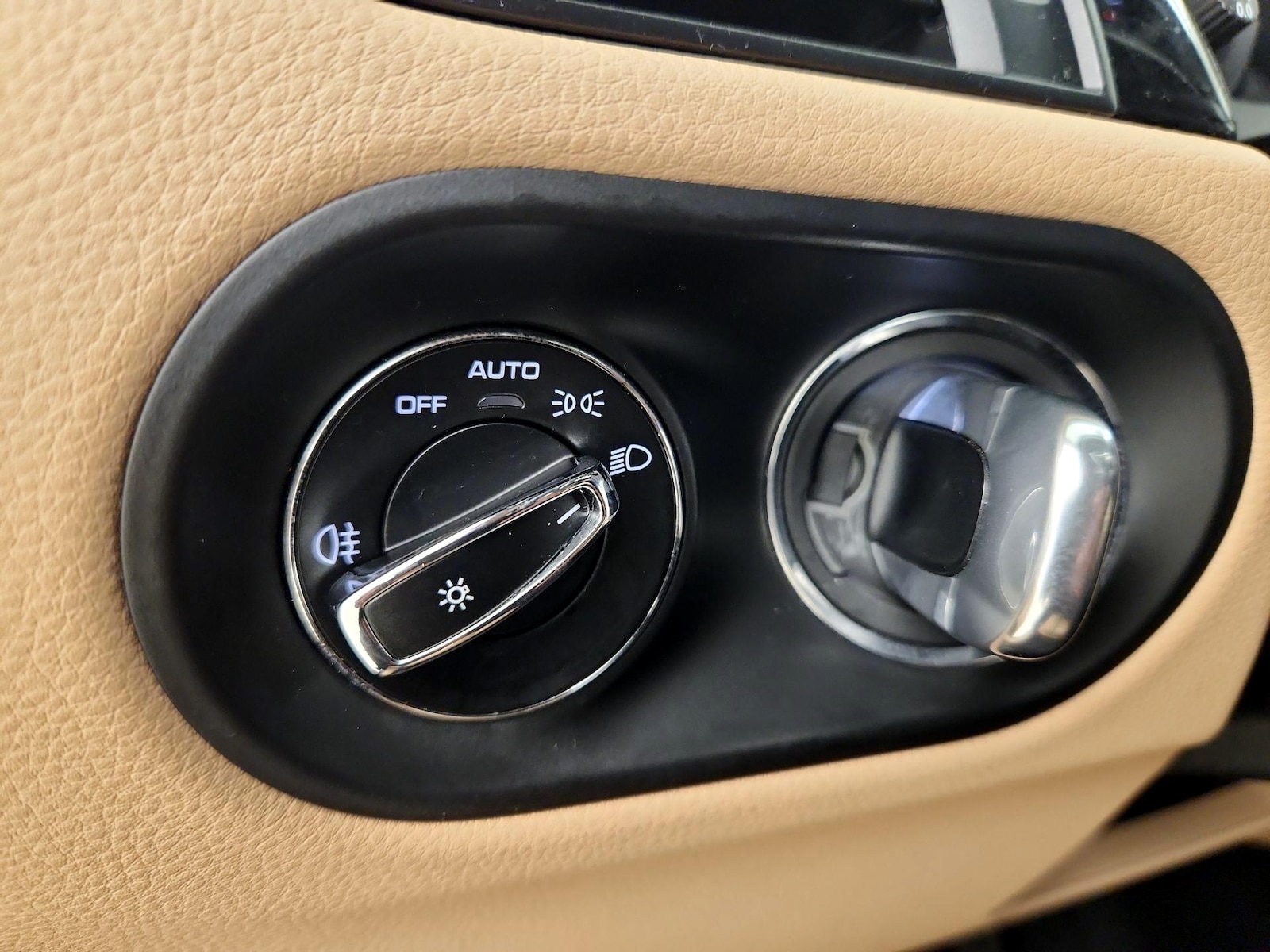 2023 Porsche Macan Base - Photo 14