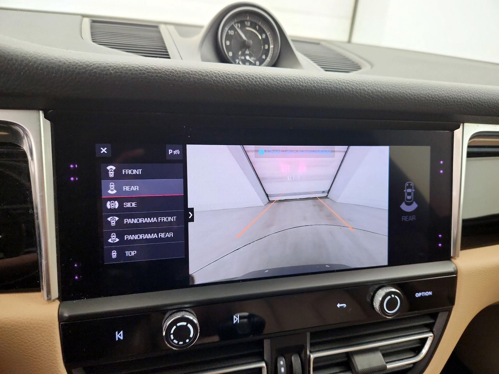 2023 Porsche Macan Base - Photo 16