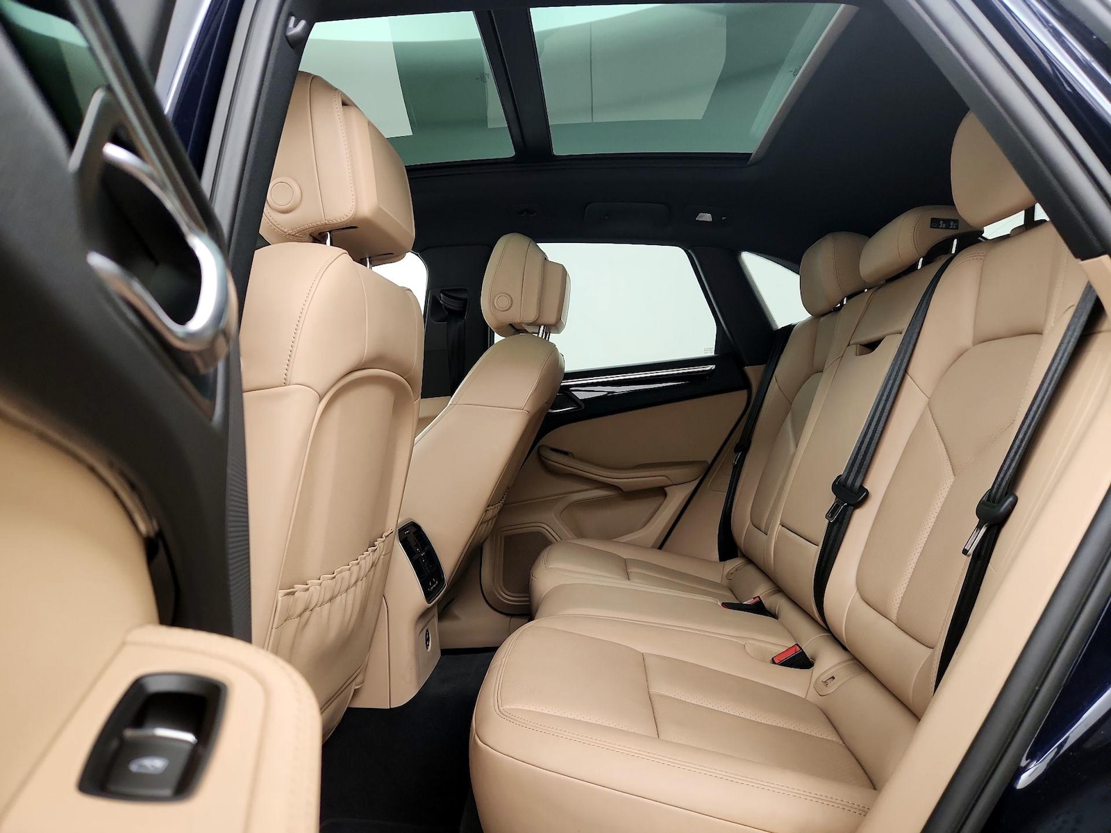 2023 Porsche Macan Base - Photo 22