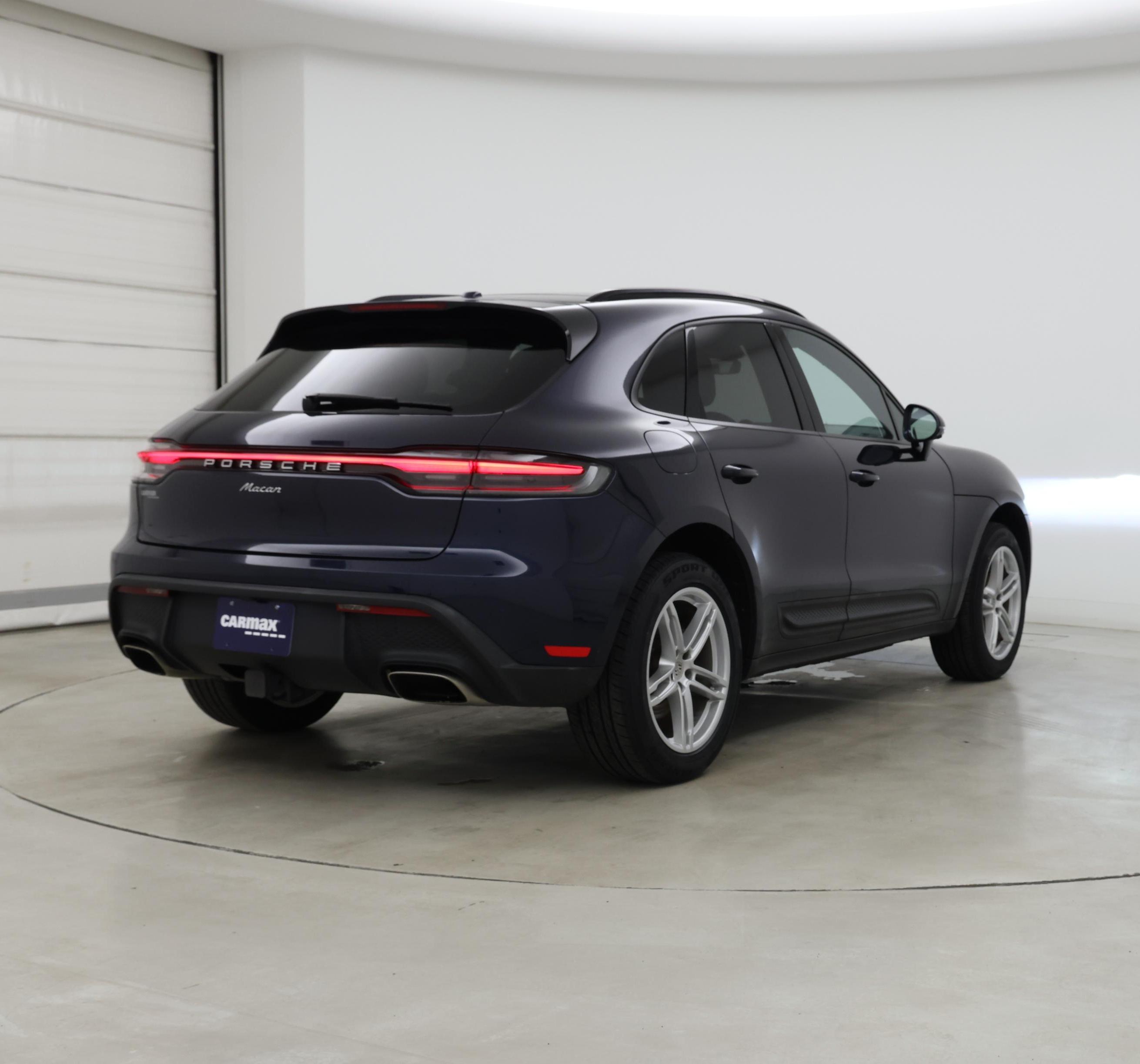 Thumbnail: 2023 Porsche Macan - 8