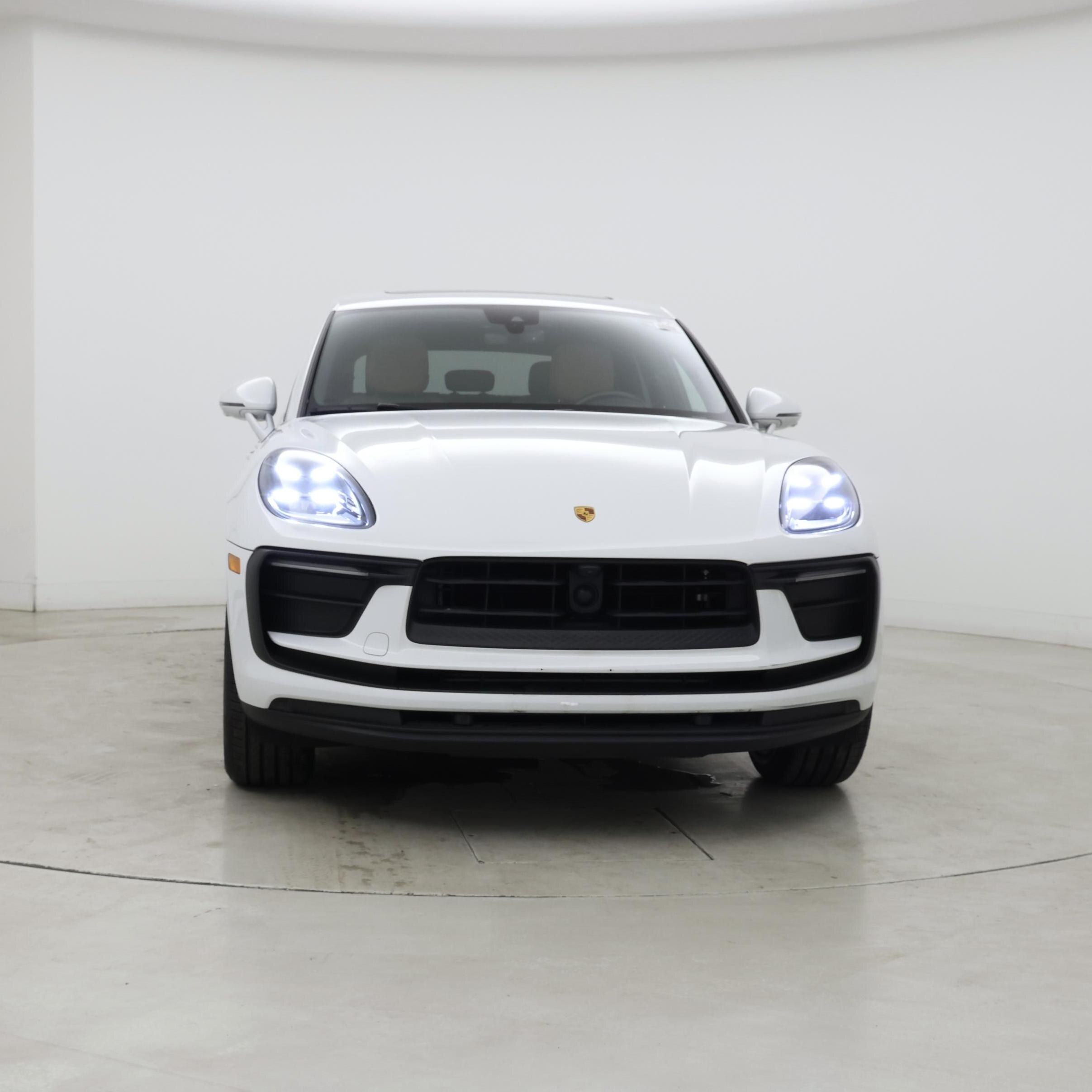 Thumbnail: 2023 Porsche Macan - 5
