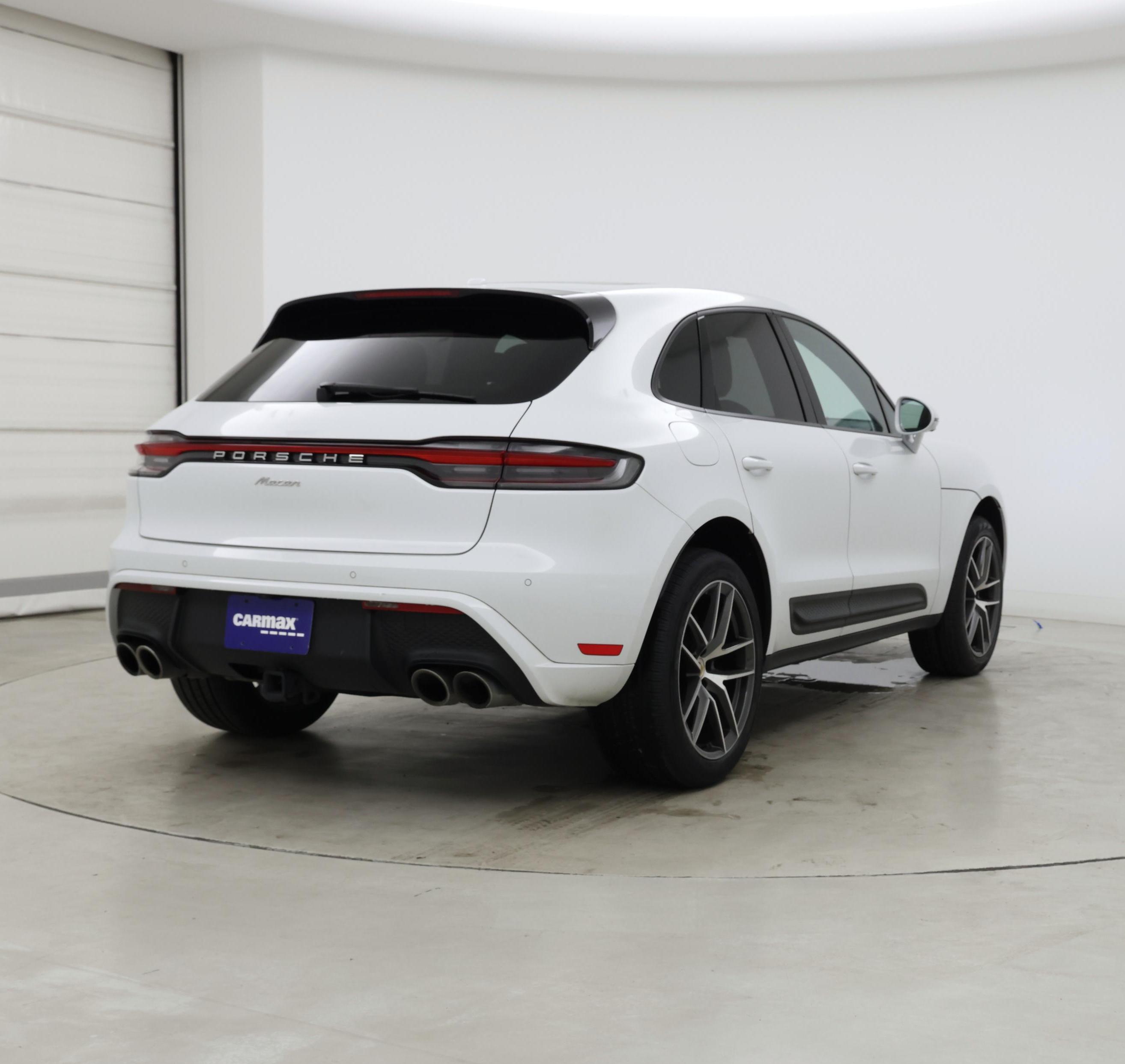 Thumbnail: 2023 Porsche Macan - 8