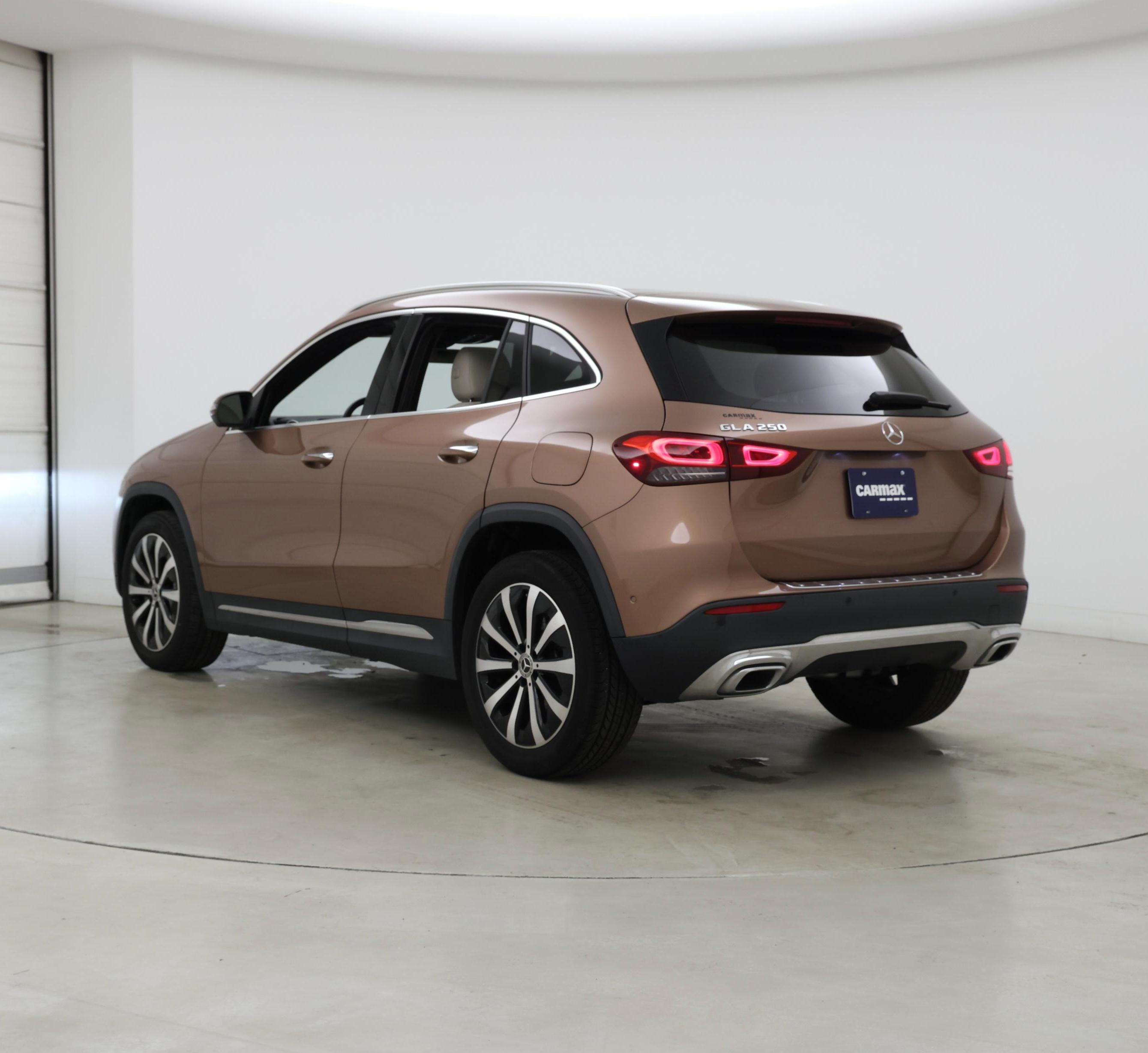 Thumbnail: 2022 Mercedes-Benz GLA - 2