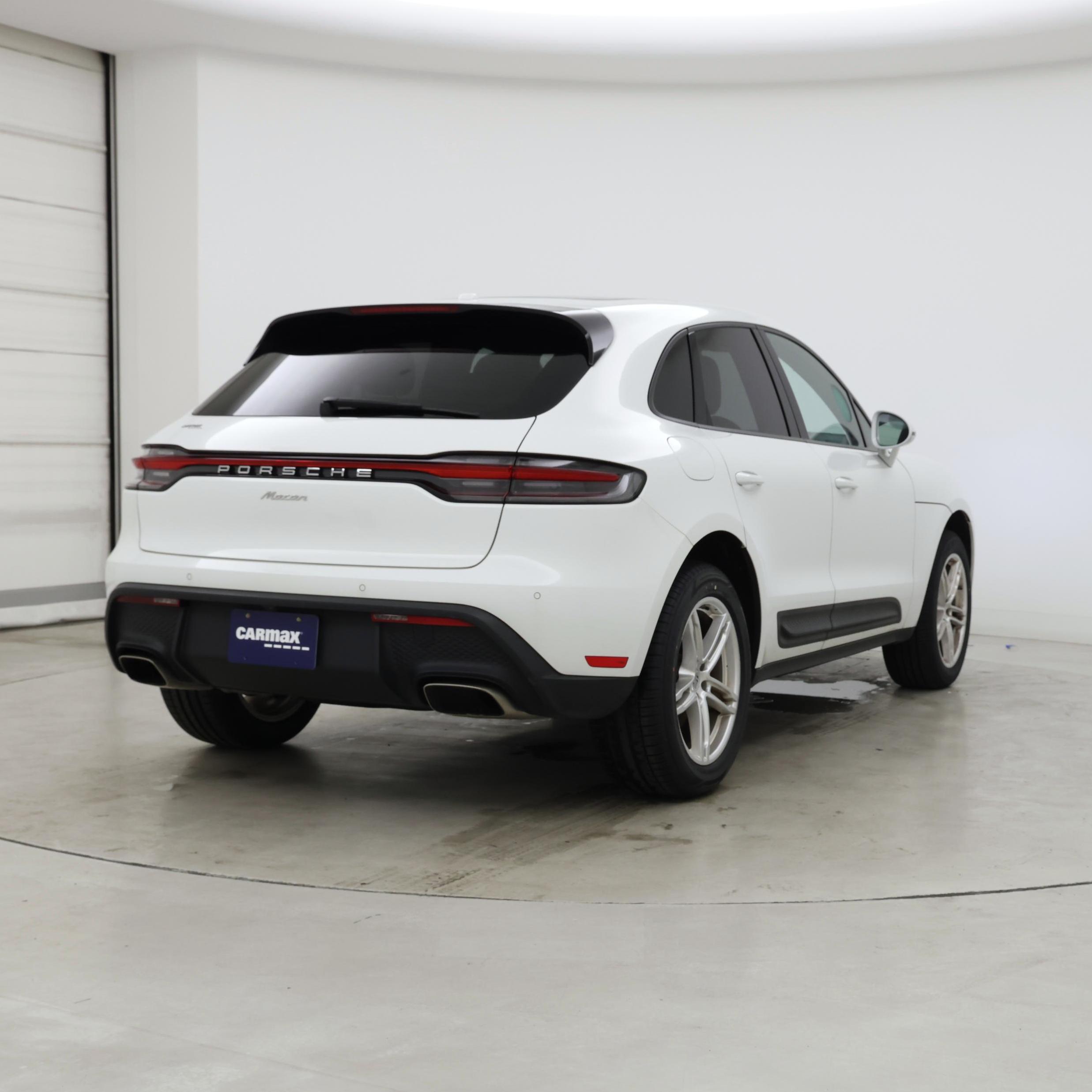 Thumbnail: 2022 Porsche Macan - 8