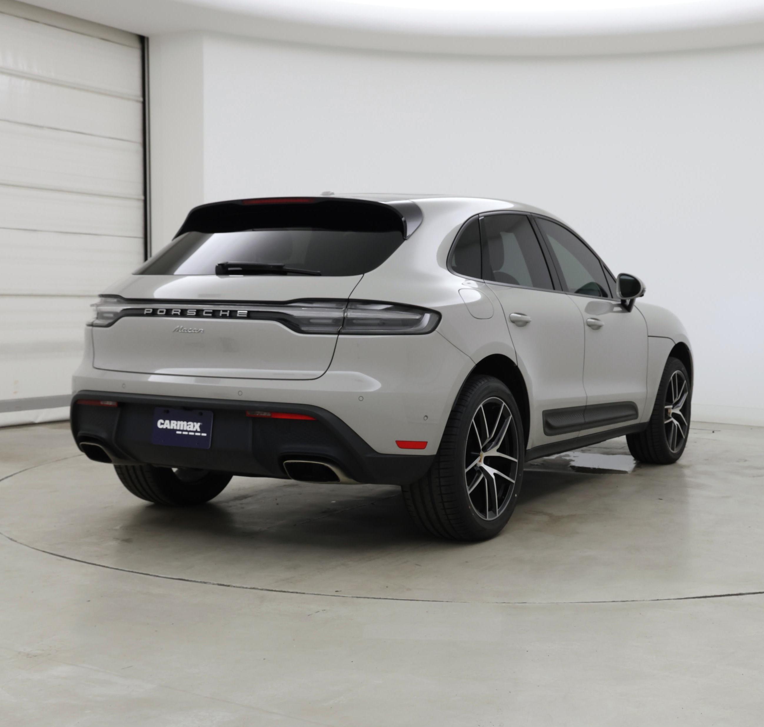 Thumbnail: 2023 Porsche Macan - 8
