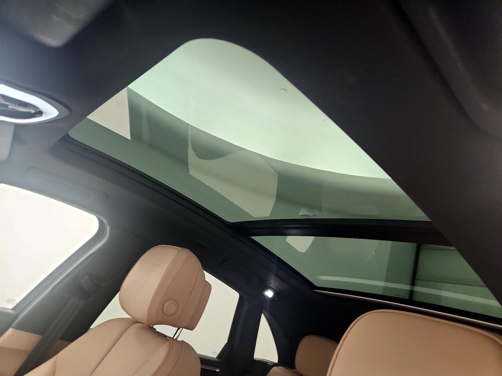 2023 Porsche Macan T - Photo 21
