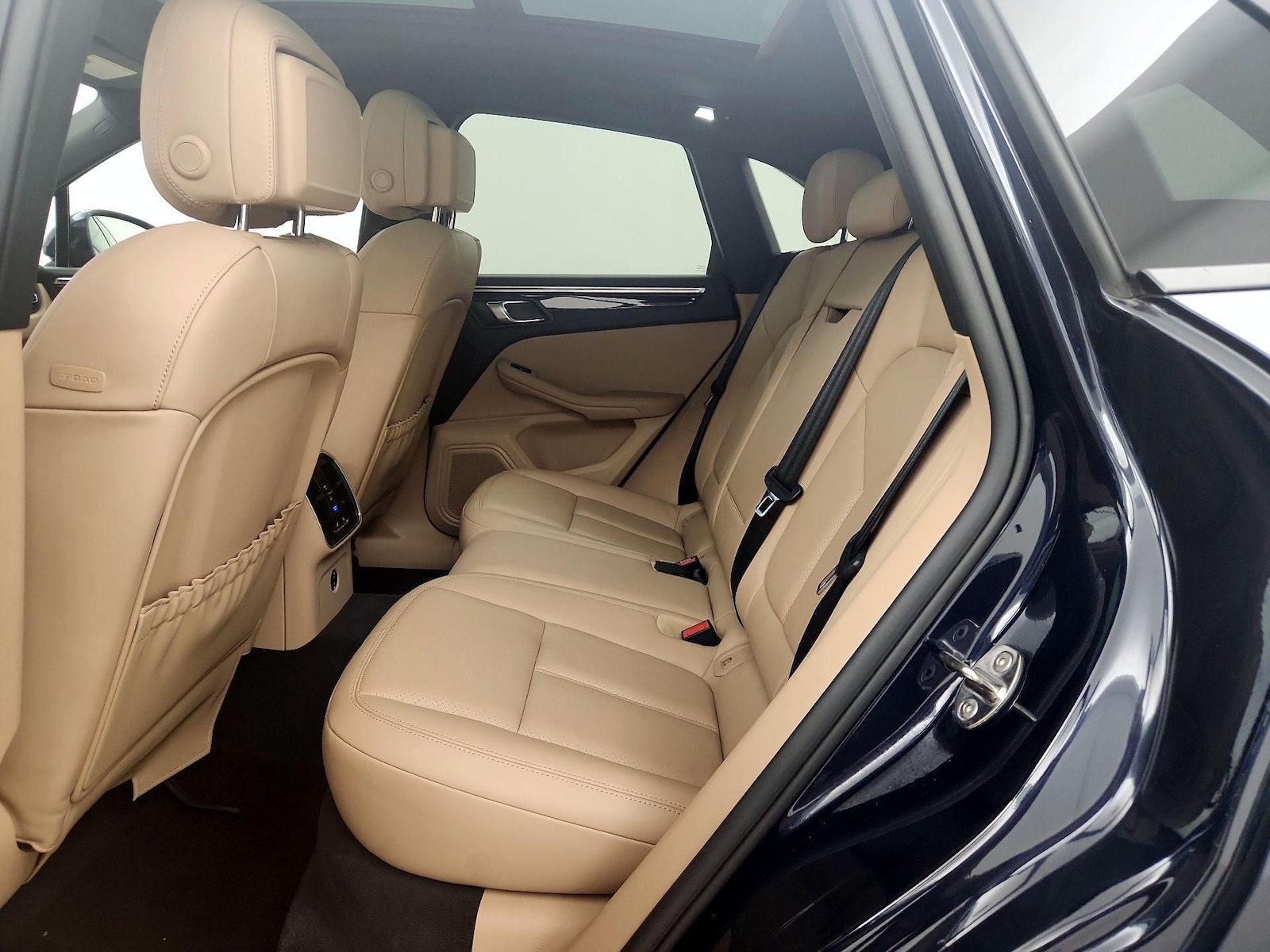 2023 Porsche Macan T - Photo 22