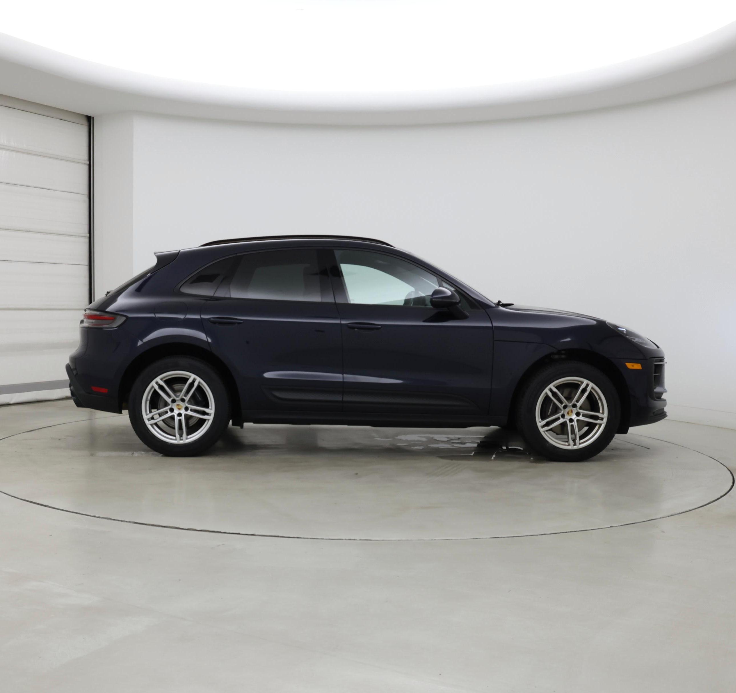 Thumbnail: 2023 Porsche Macan - 7