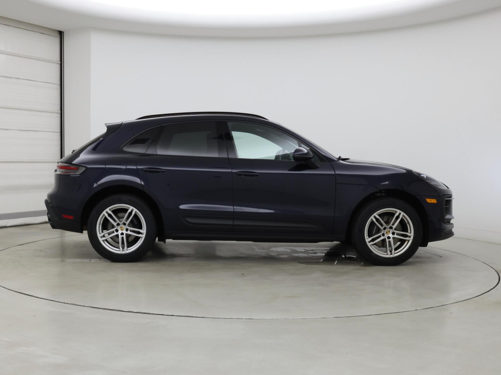 2023 Porsche Macan T - Photo 8