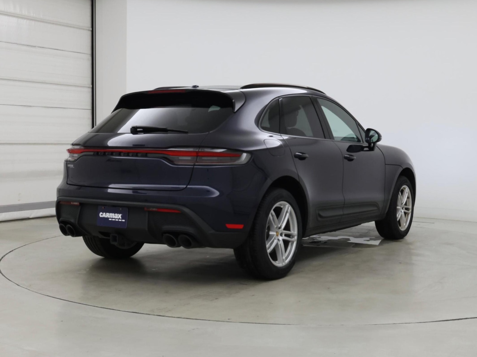 2023 Porsche Macan T - Photo 9