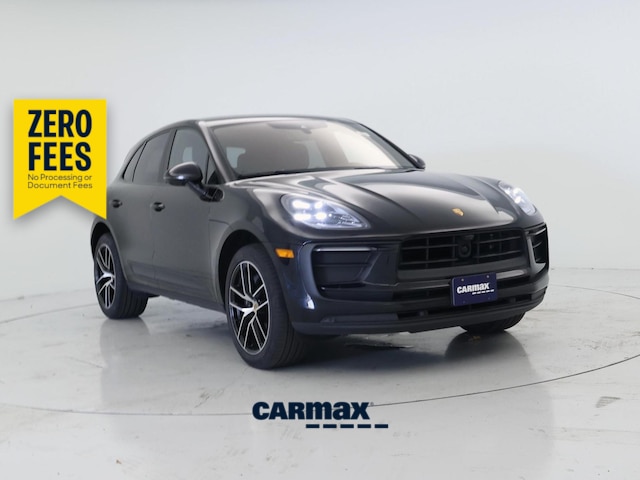 Black 2022 Porsche Macan AWD SUV / Crossover All-Wheel Drive Automatic