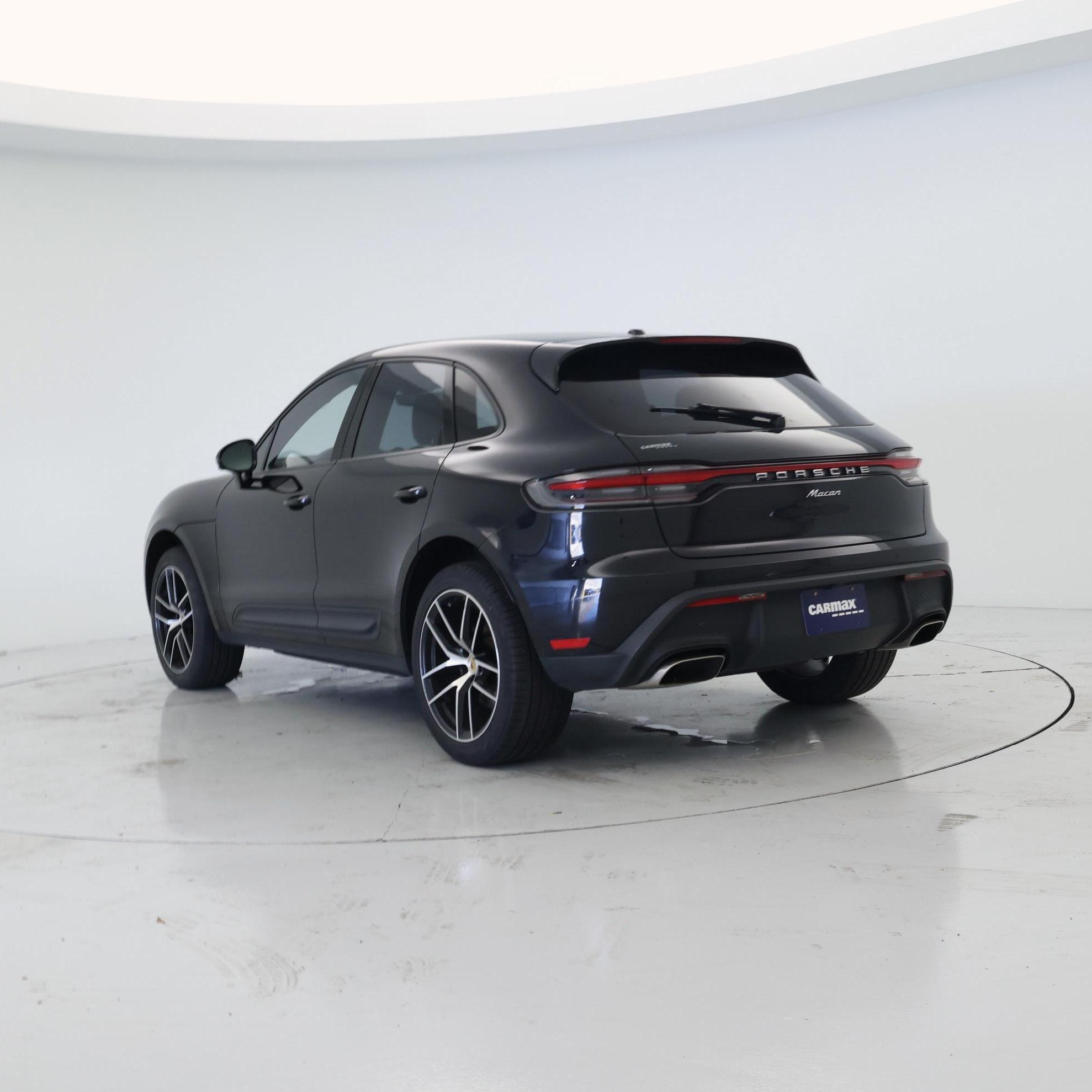 Thumbnail: 2022 Porsche Macan - 2