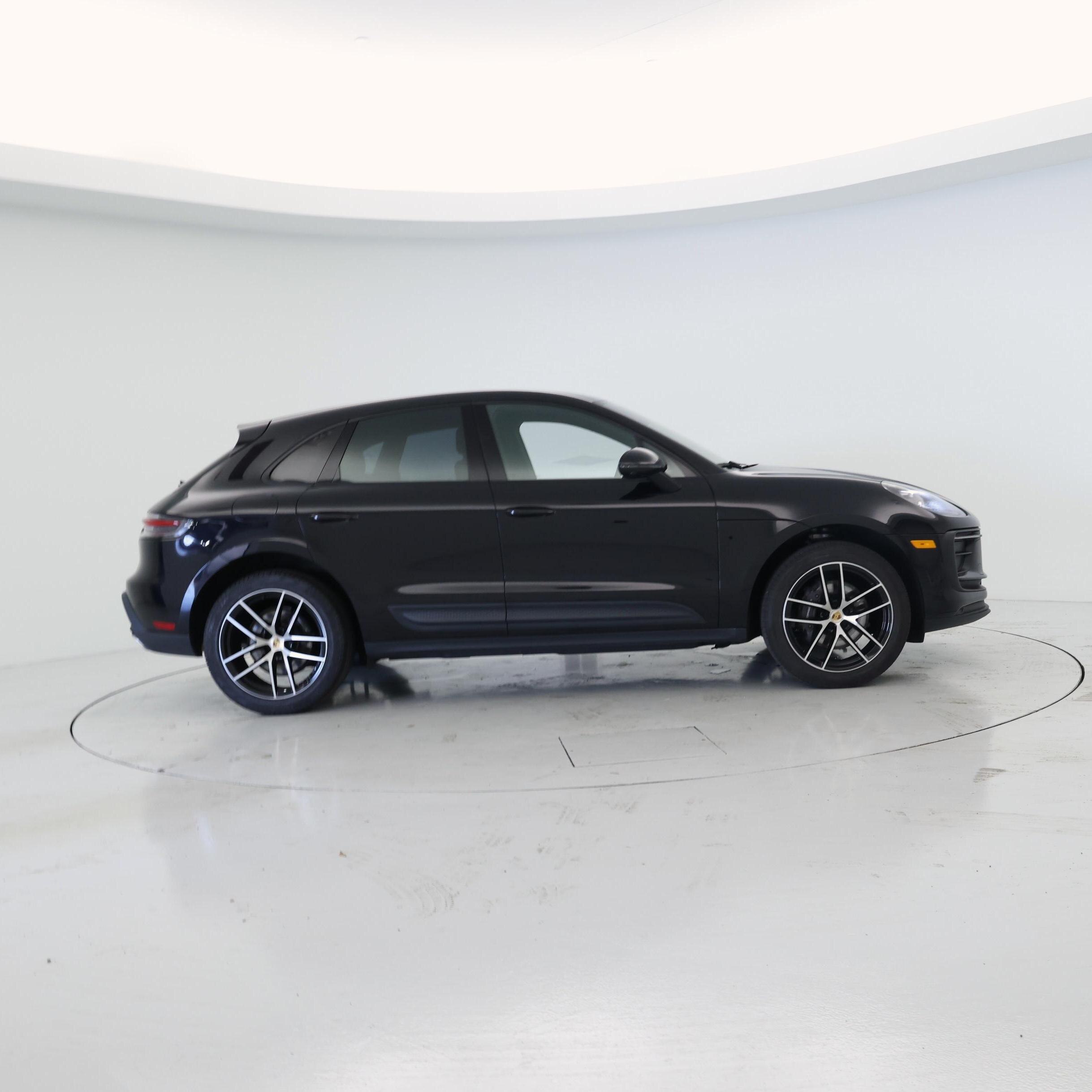 Thumbnail: 2022 Porsche Macan - 7