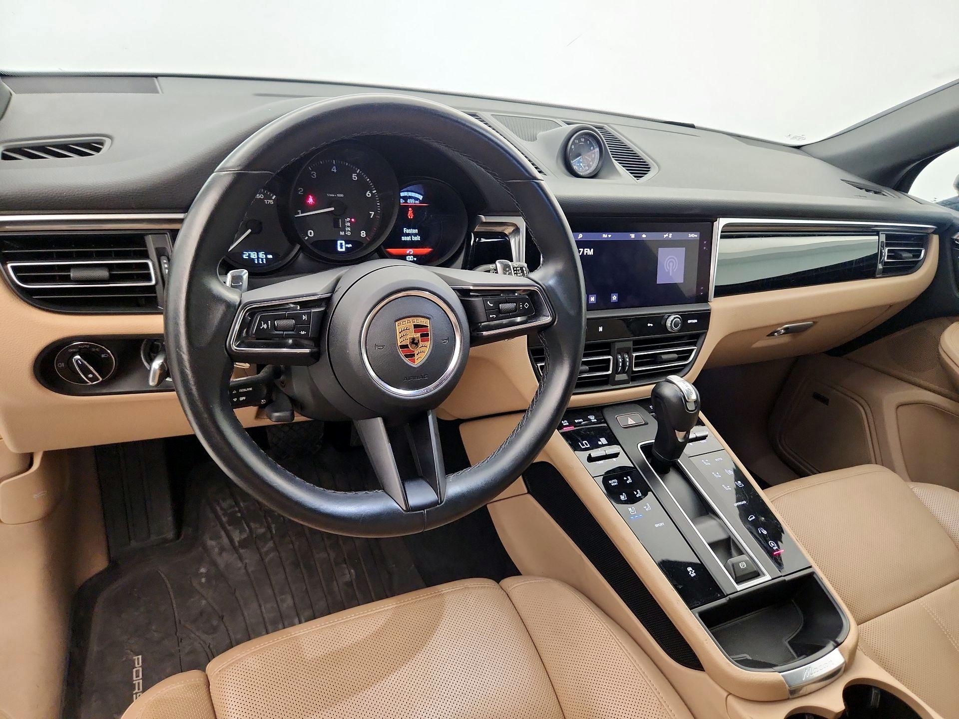 Thumbnail: 2022 Porsche Macan - 9
