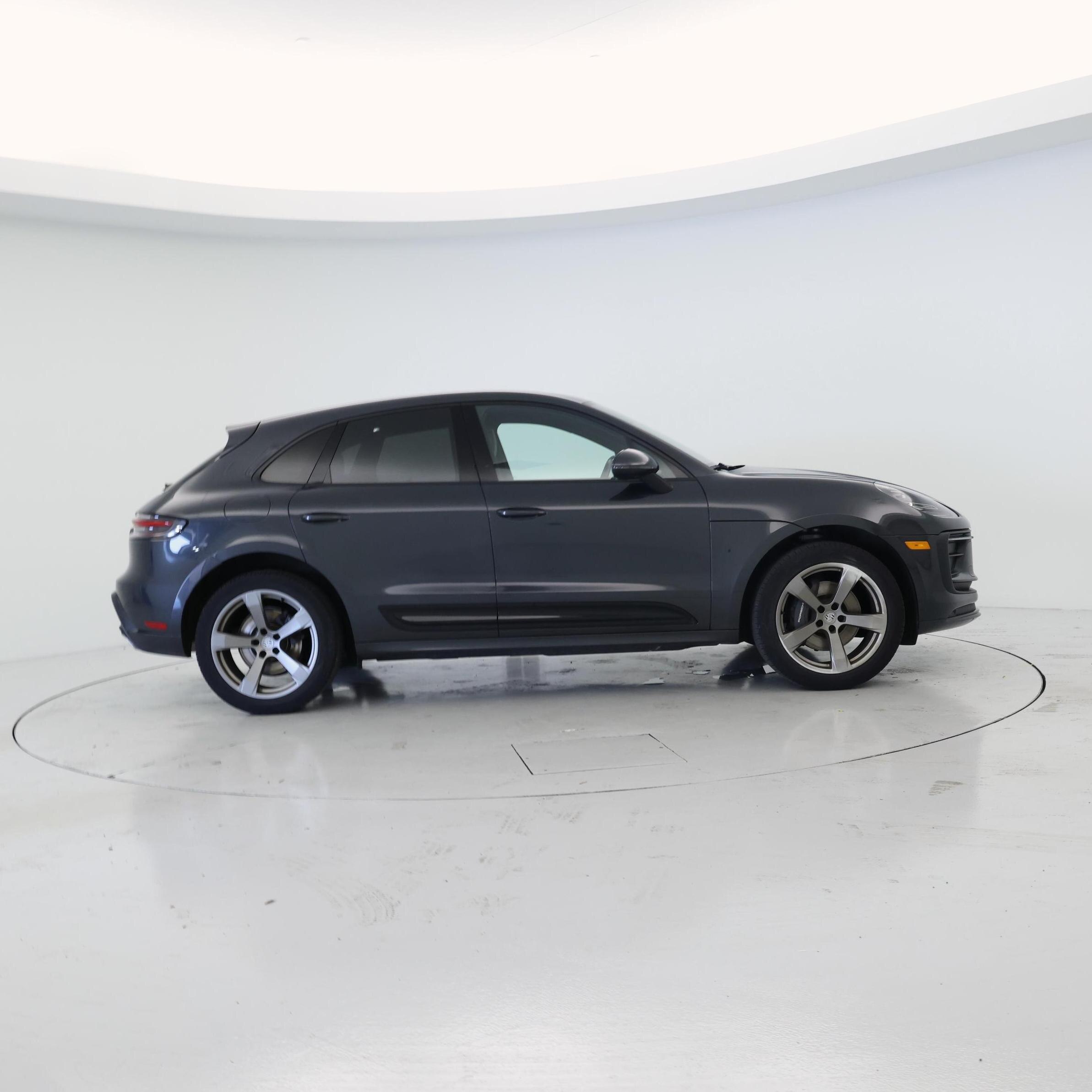 Thumbnail: 2022 Porsche Macan - 7