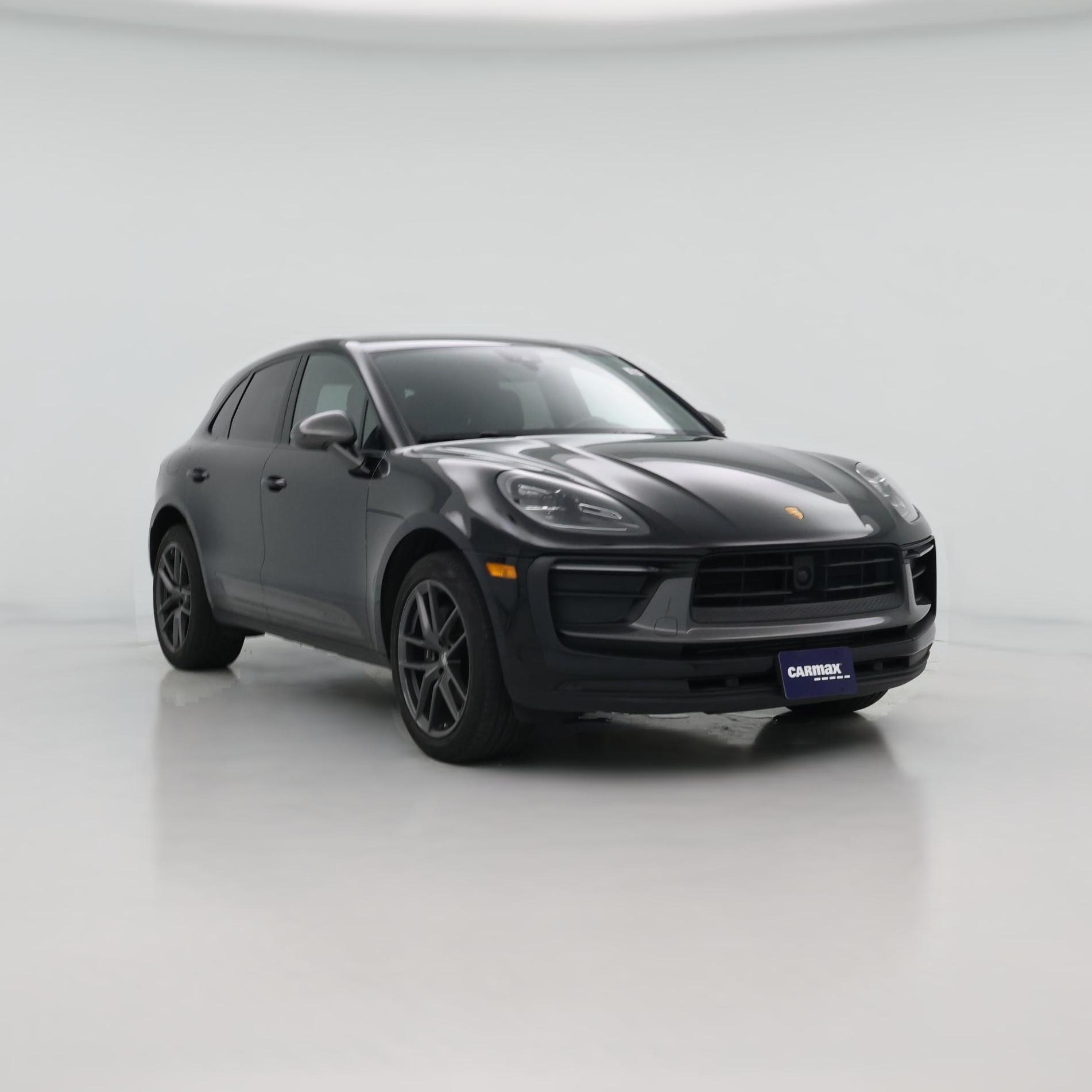 Thumbnail: 2023 Porsche Macan - 1