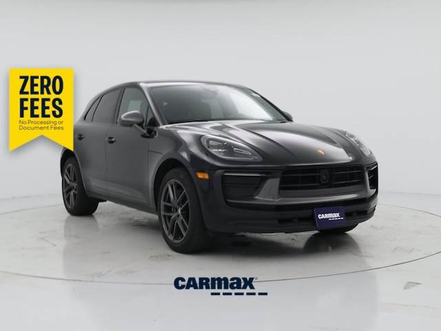 Black 2023 Porsche Macan T AWD SUV / Crossover All-Wheel Drive Automatic