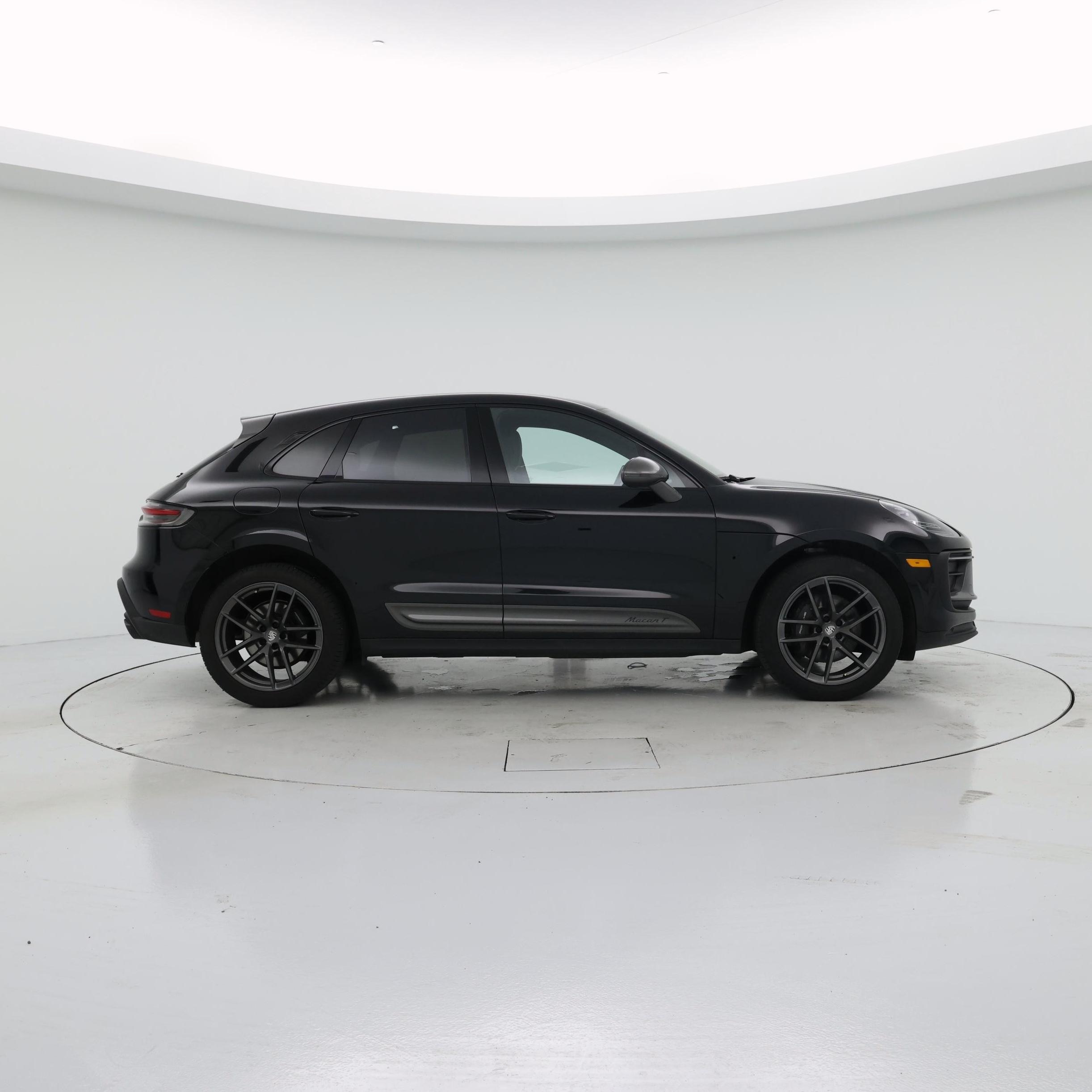 Thumbnail: 2023 Porsche Macan - 7