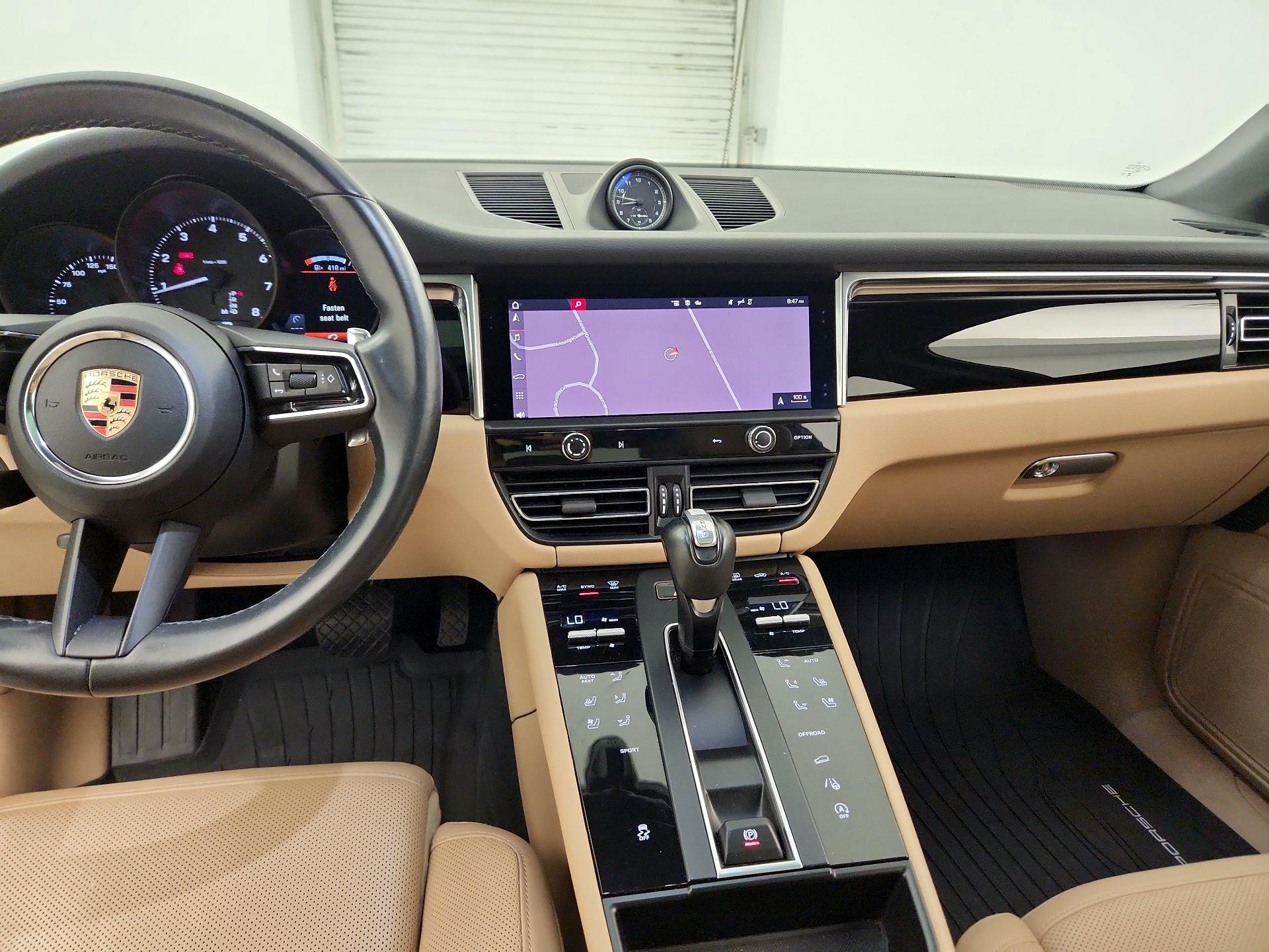 Thumbnail: 2023 Porsche Macan - 9