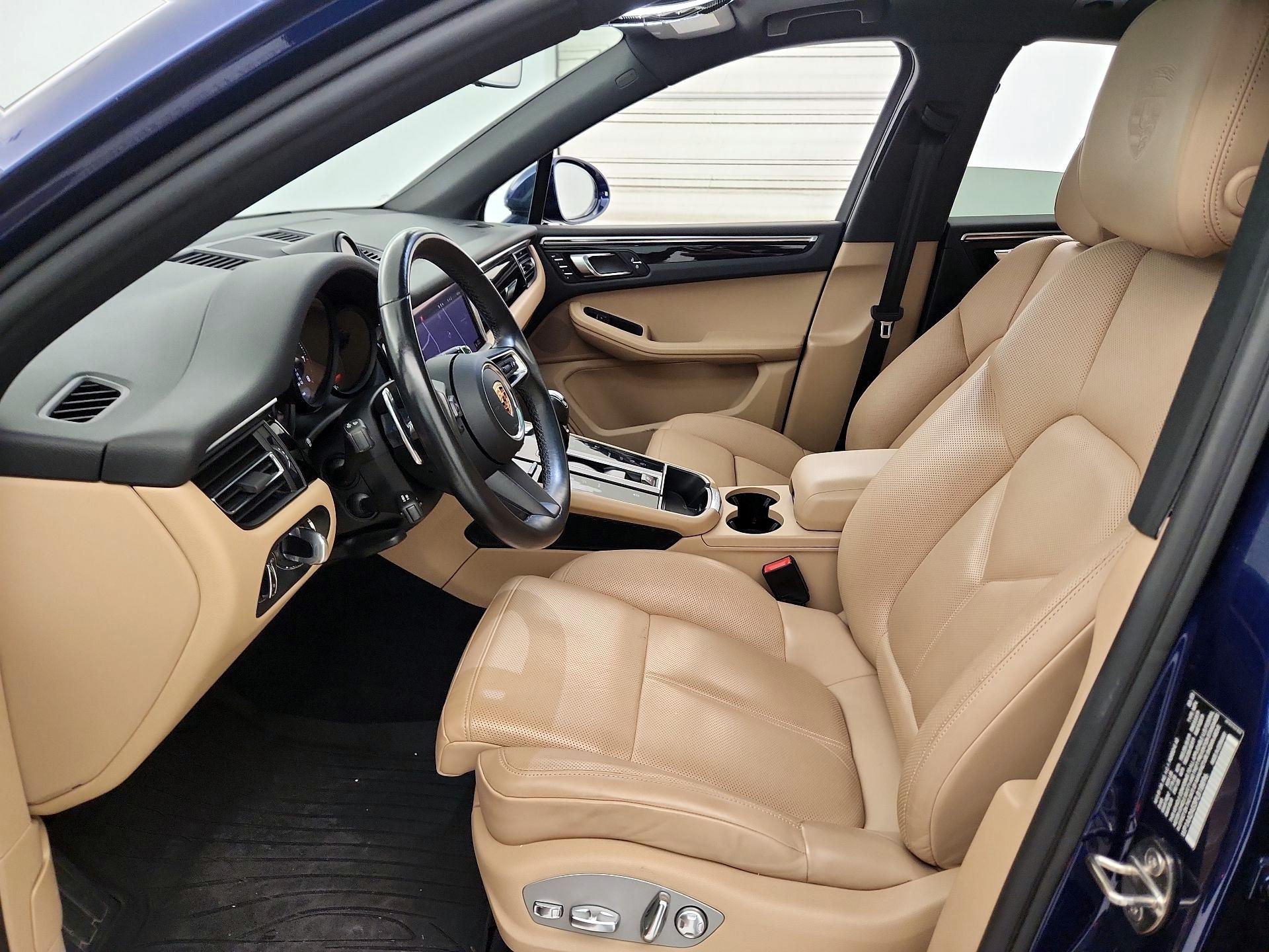 Thumbnail: 2023 Porsche Macan - 11