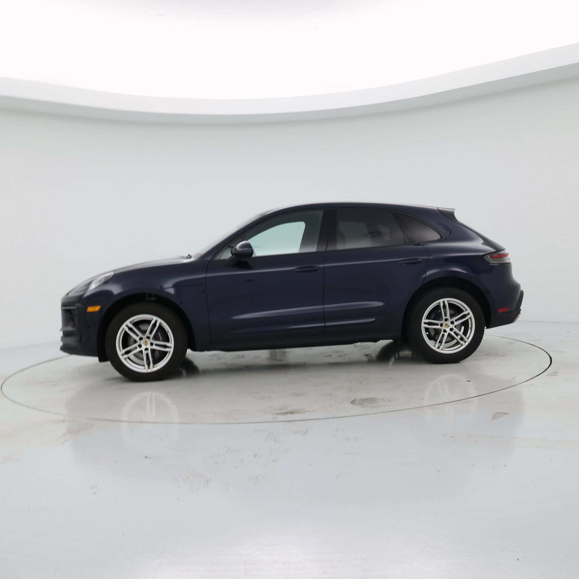 Thumbnail: 2023 Porsche Macan - 3