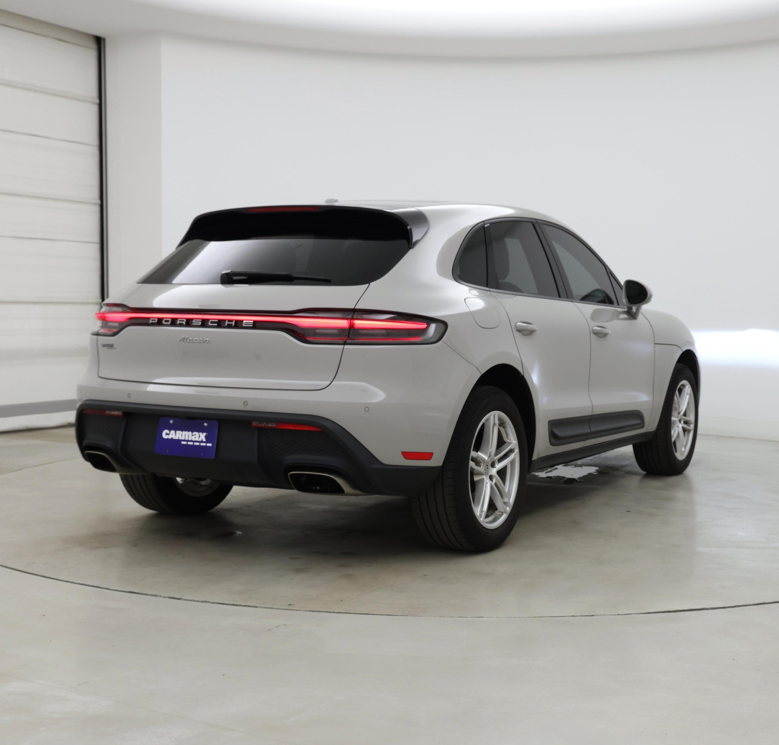 Thumbnail: 2023 Porsche Macan - 8