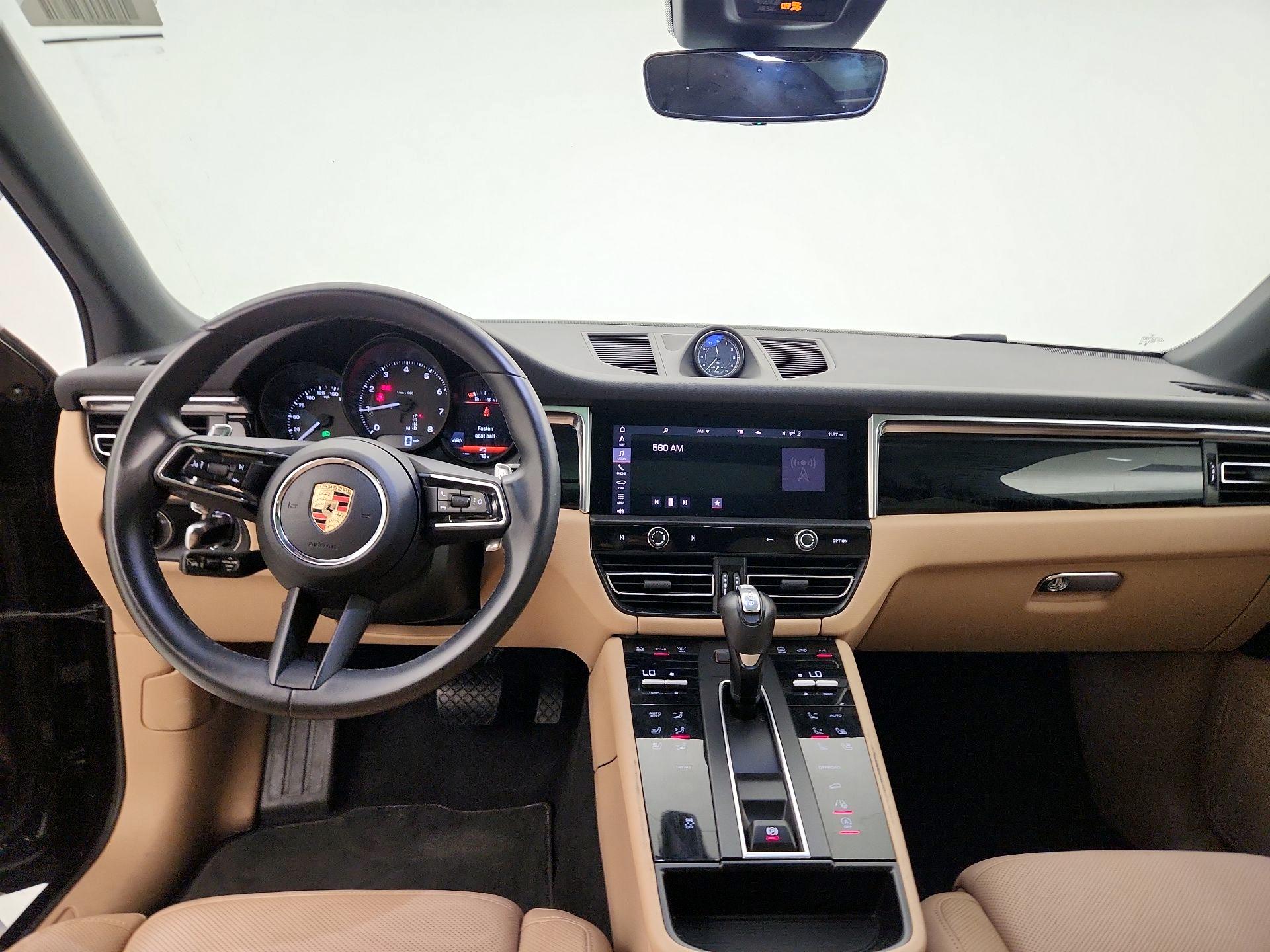 Thumbnail: 2023 Porsche Macan - 9