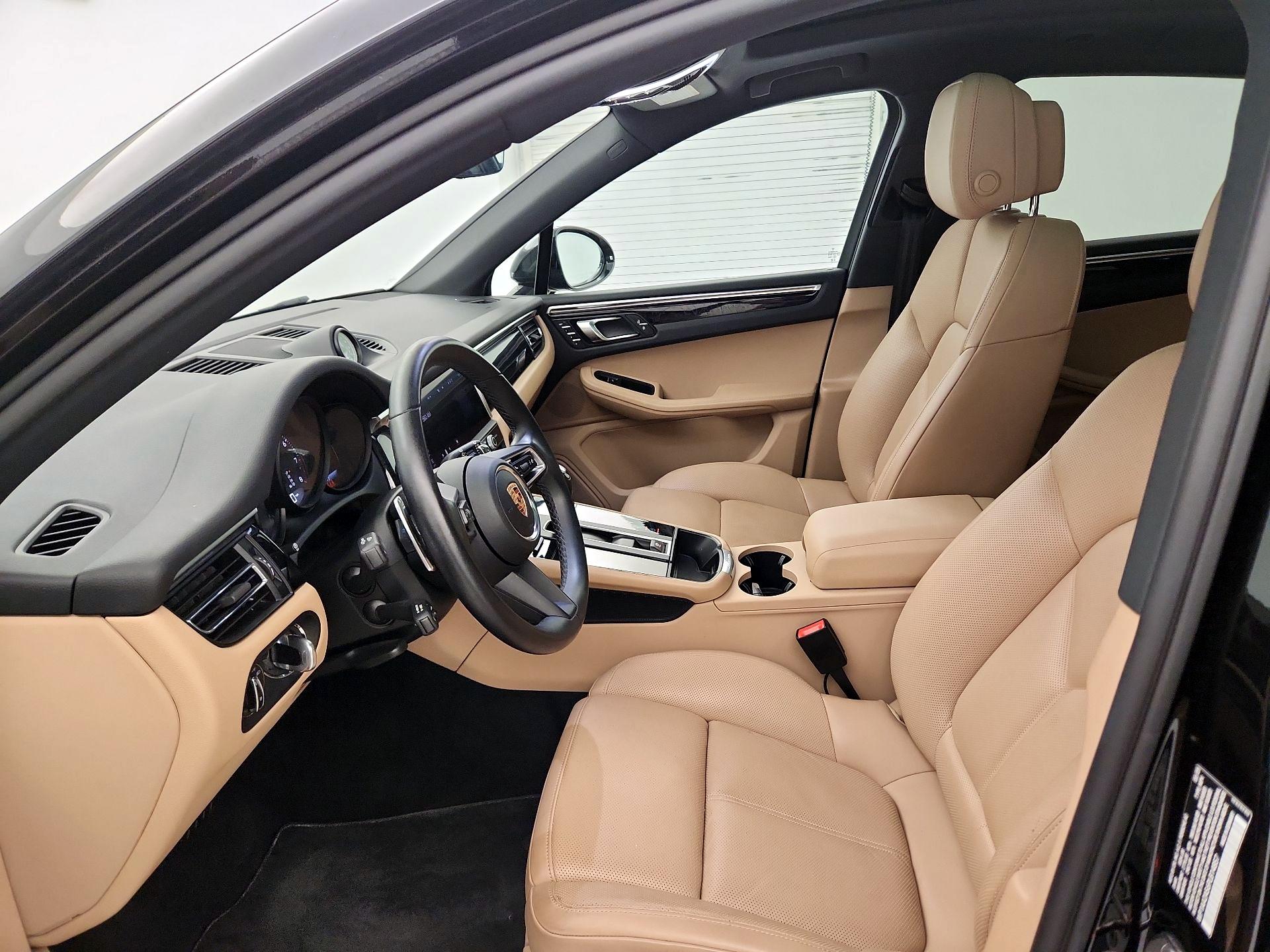 Thumbnail: 2023 Porsche Macan - 11
