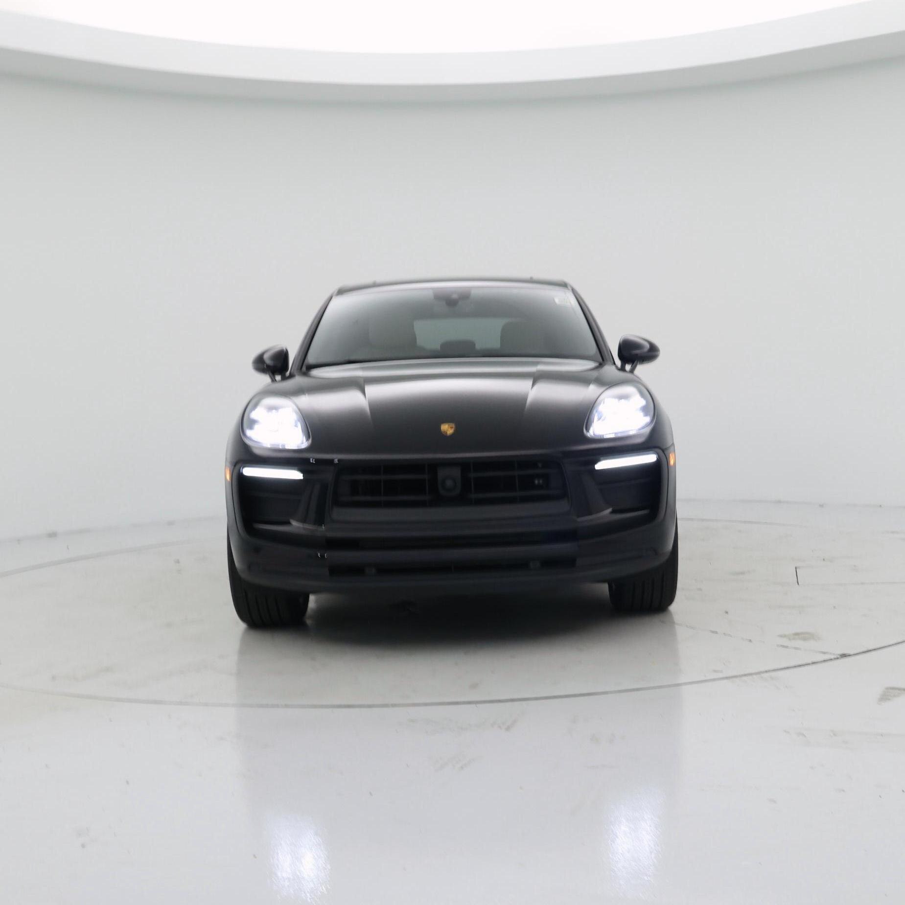 Thumbnail: 2023 Porsche Macan - 5