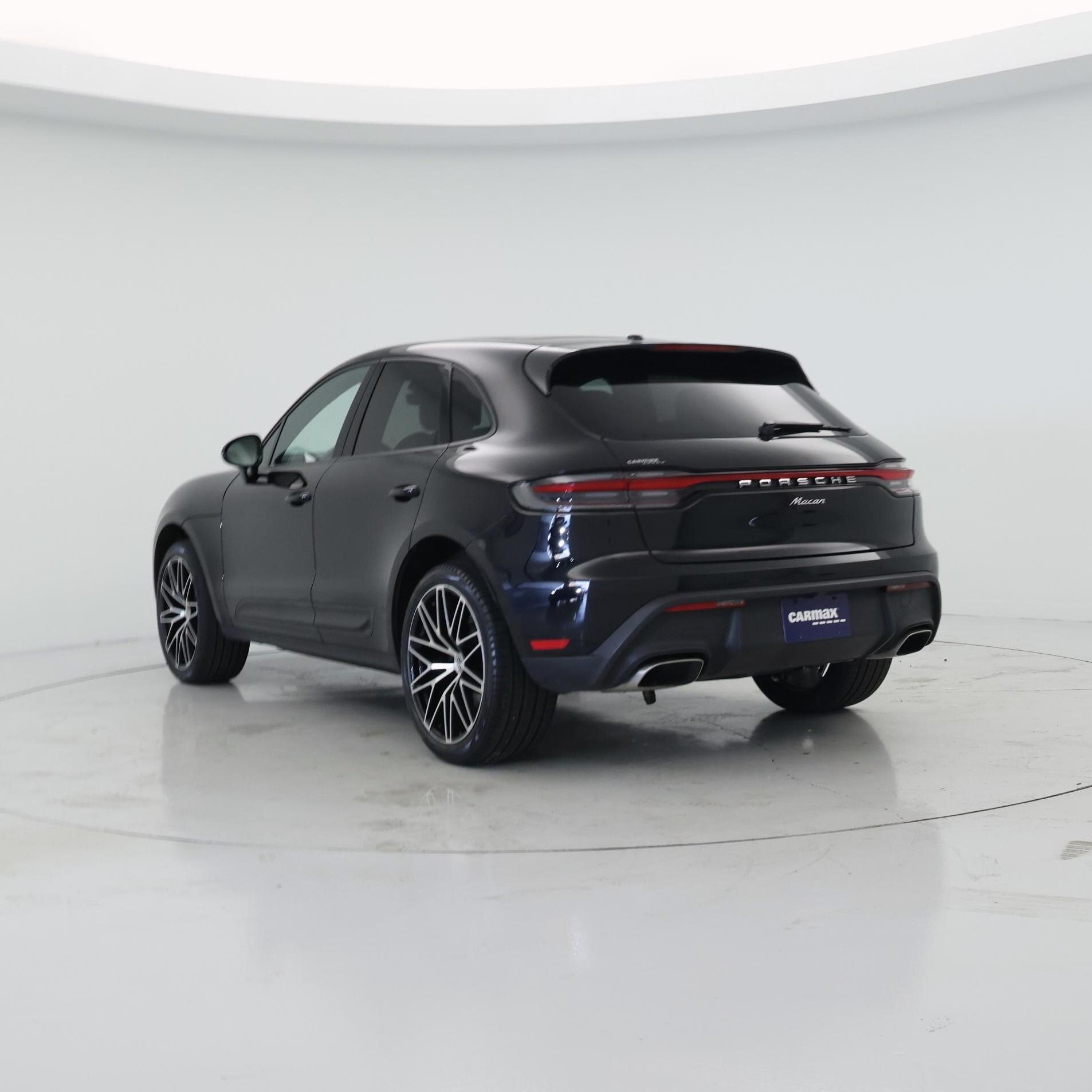 Thumbnail: 2023 Porsche Macan - 2