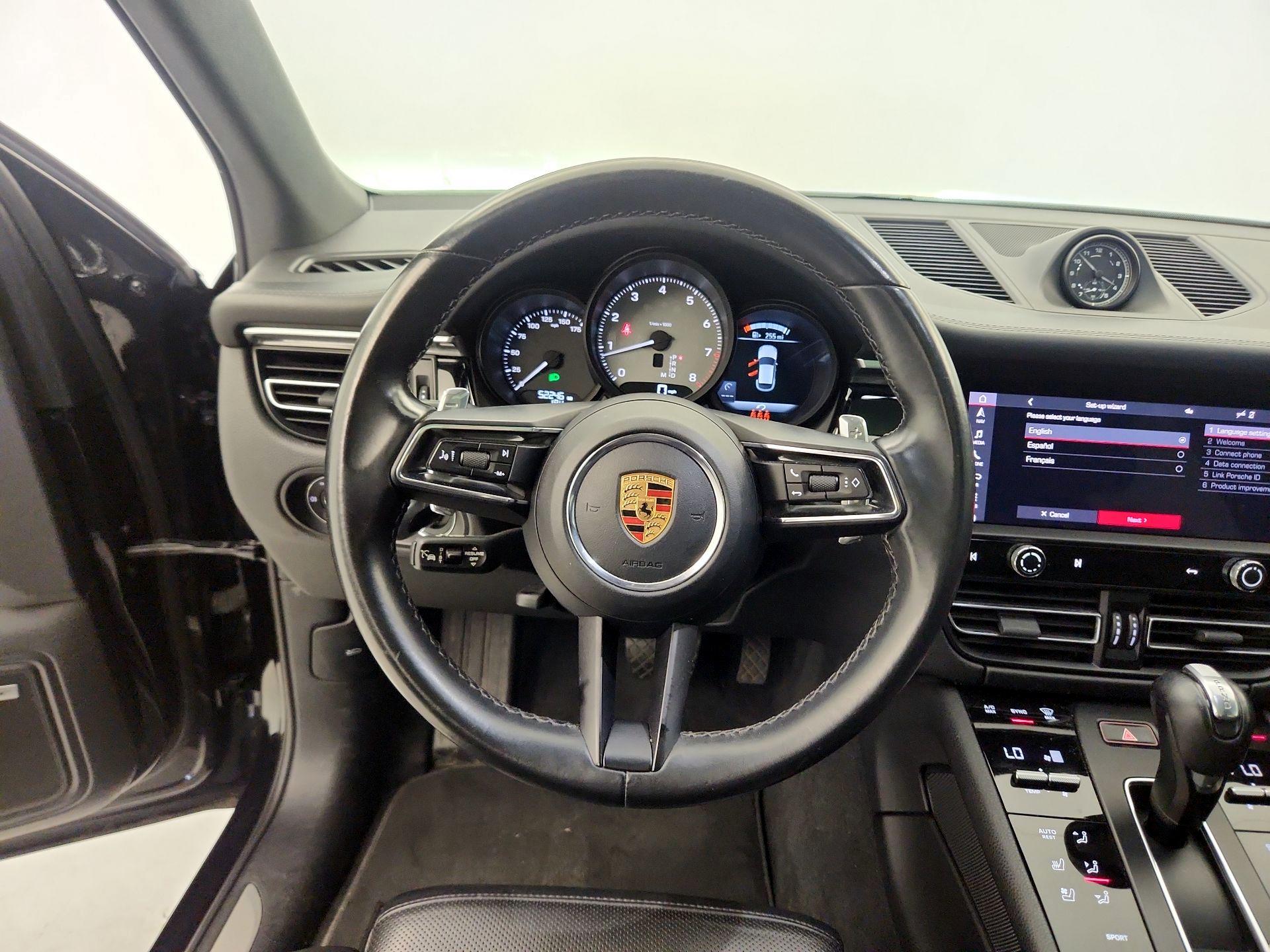 Thumbnail: 2022 Porsche Macan - 10