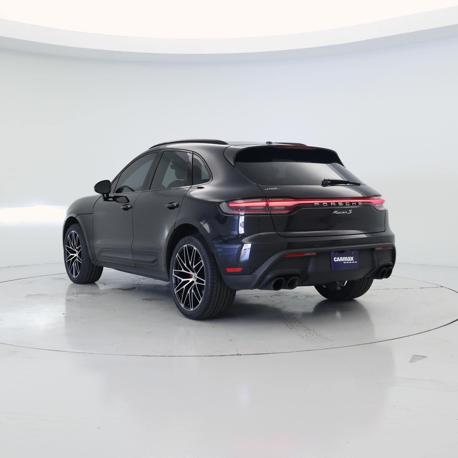 Thumbnail: 2022 Porsche Macan - 2
