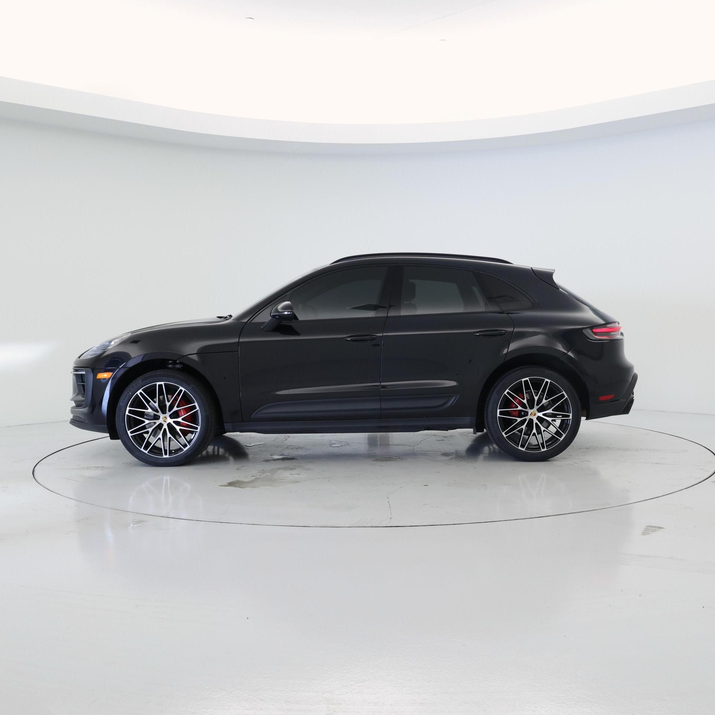 Thumbnail: 2022 Porsche Macan - 3